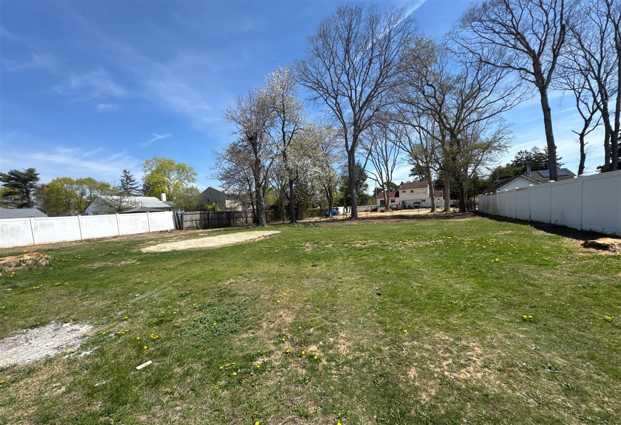 Single Family 4th  Suffolk County, NY 11717, MLS-854409-20
