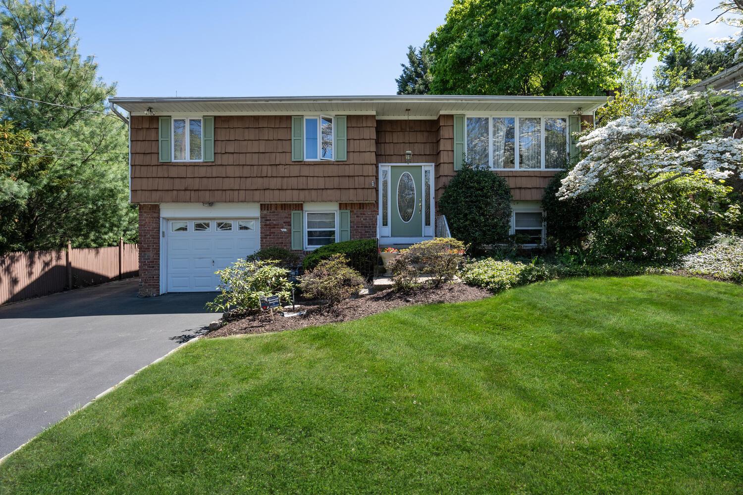 Single Family Michael F  Nassau County, NY 11560, MLS-854411-2