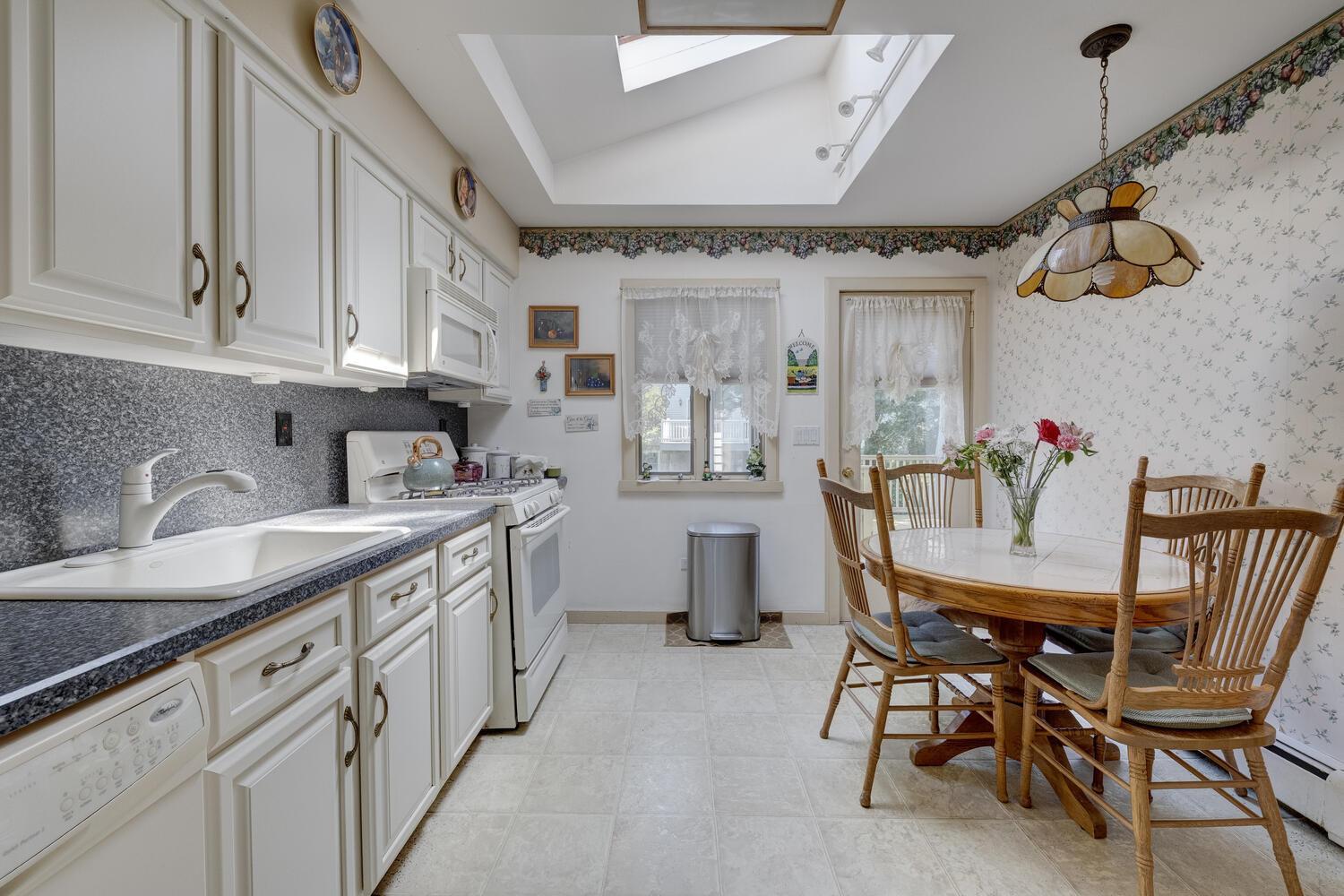 Single Family Michael F  Nassau County, NY 11560, MLS-854411-9