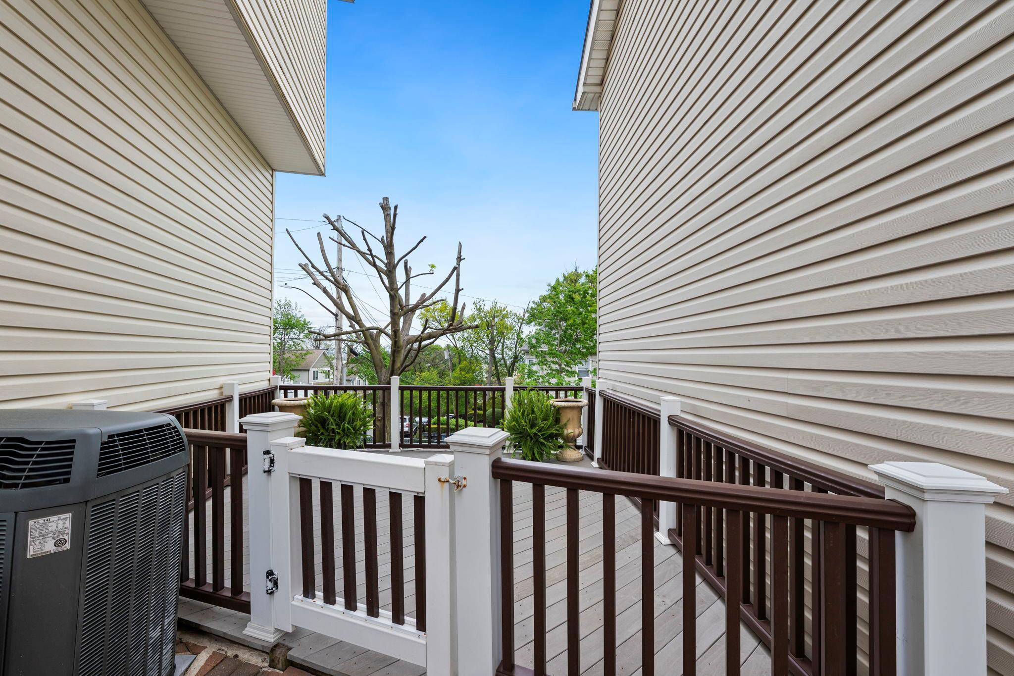 Single Family Northview  Staten Island, NY 10301, MLS-854429-21