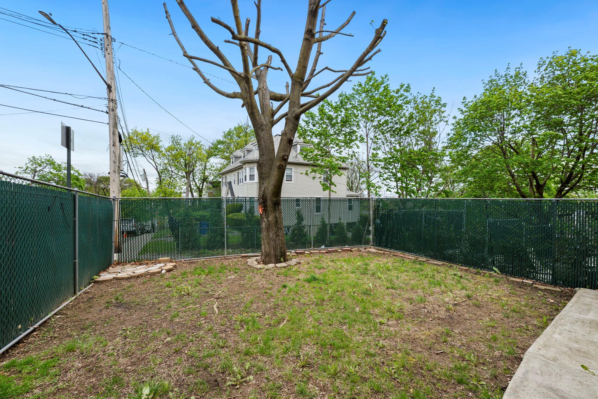 Single Family Northview  Staten Island, NY 10301, MLS-854429-22