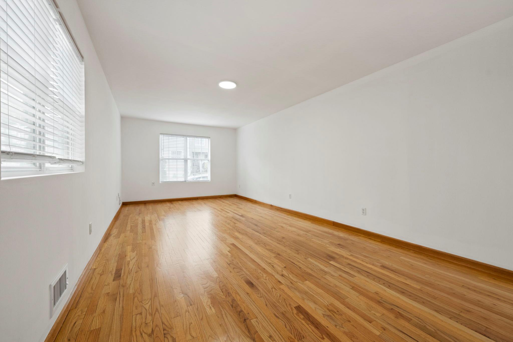 Single Family Northview  Staten Island, NY 10301, MLS-854429-4