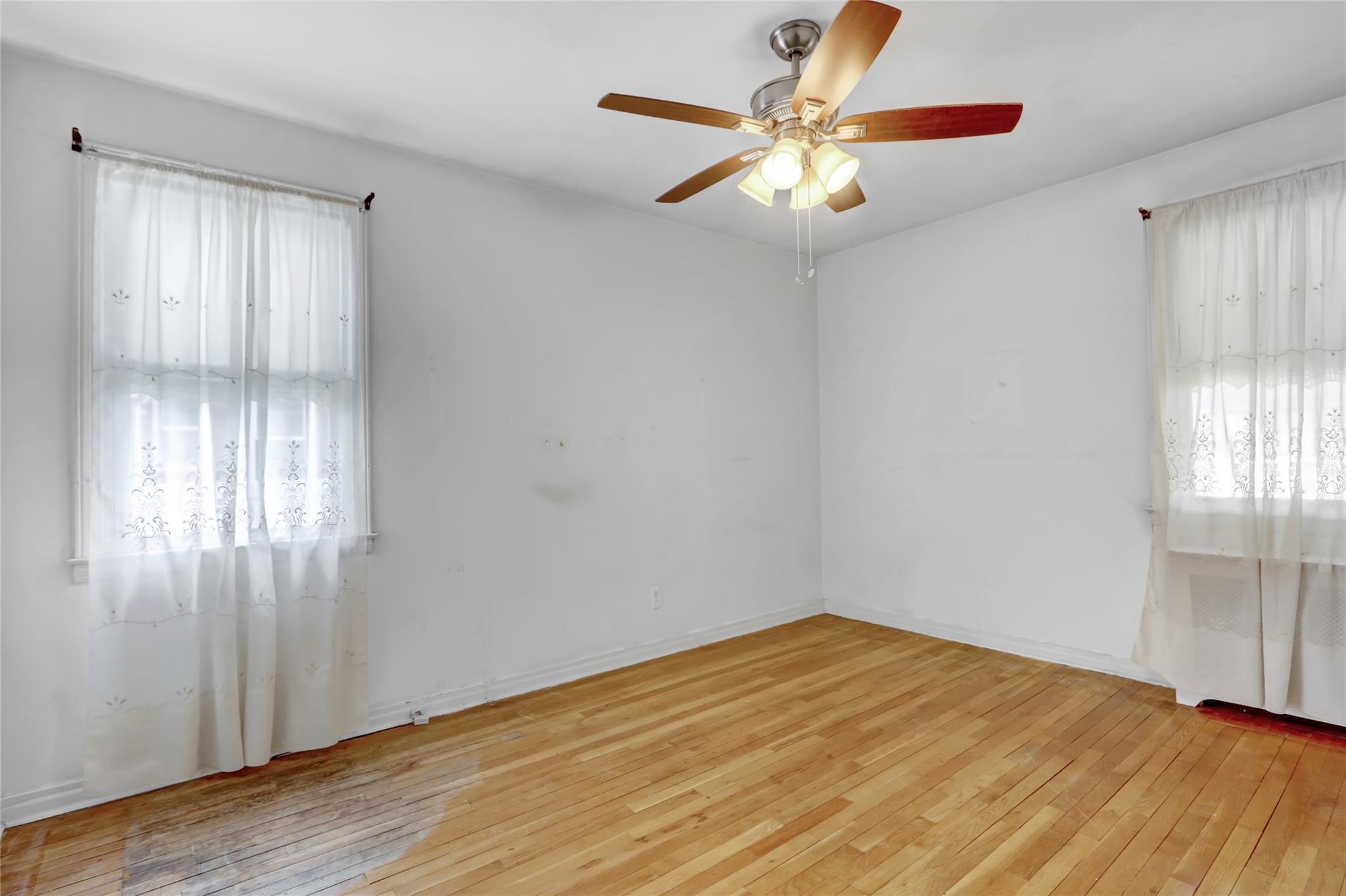 Single Family Walton  Nassau County, NY 11553, MLS-854447-12