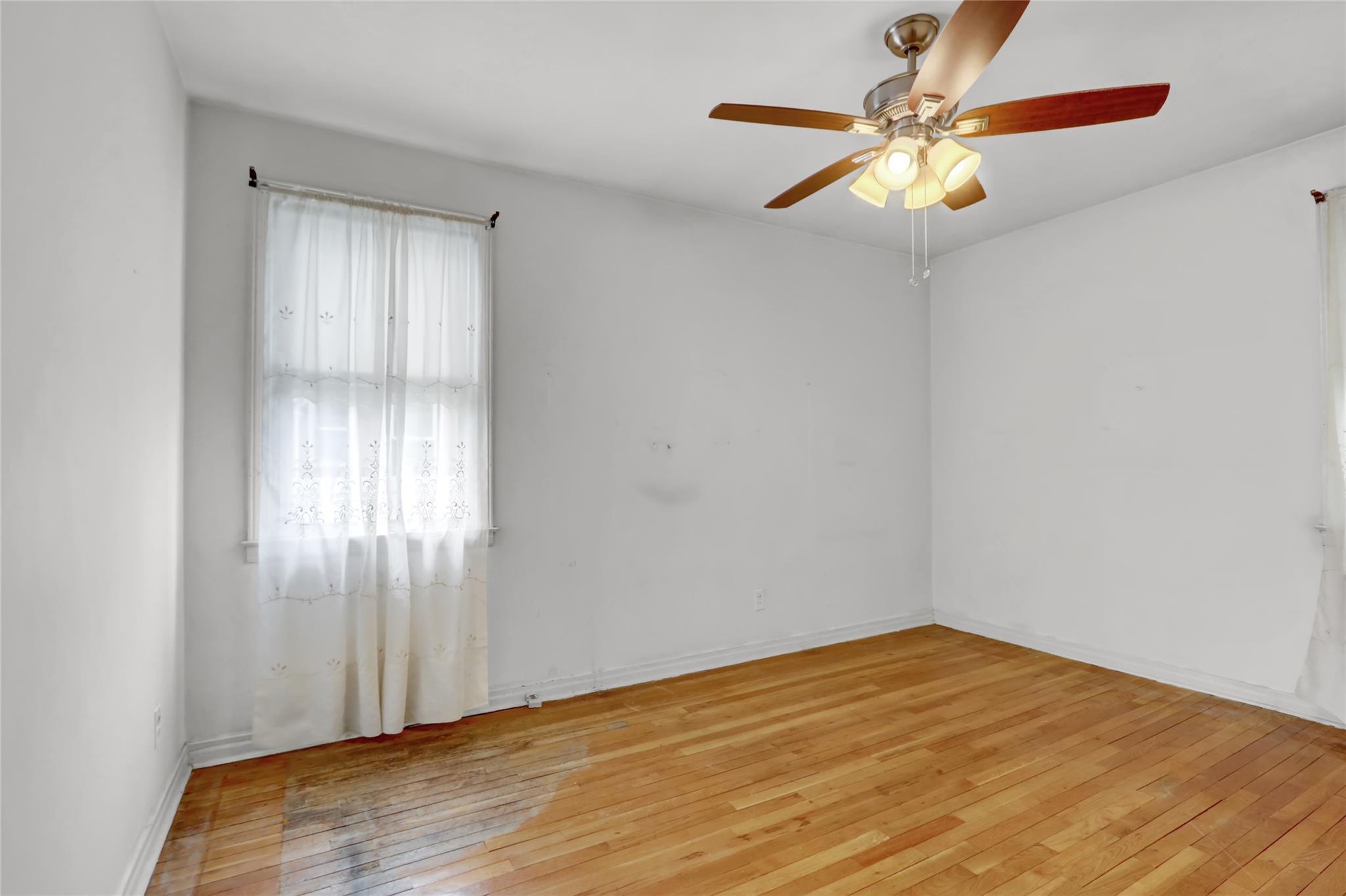Single Family Walton  Nassau County, NY 11553, MLS-854447-13