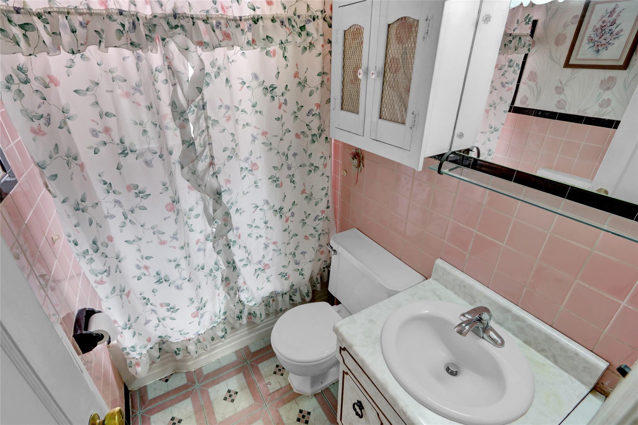 Single Family Walton  Nassau County, NY 11553, MLS-854447-15