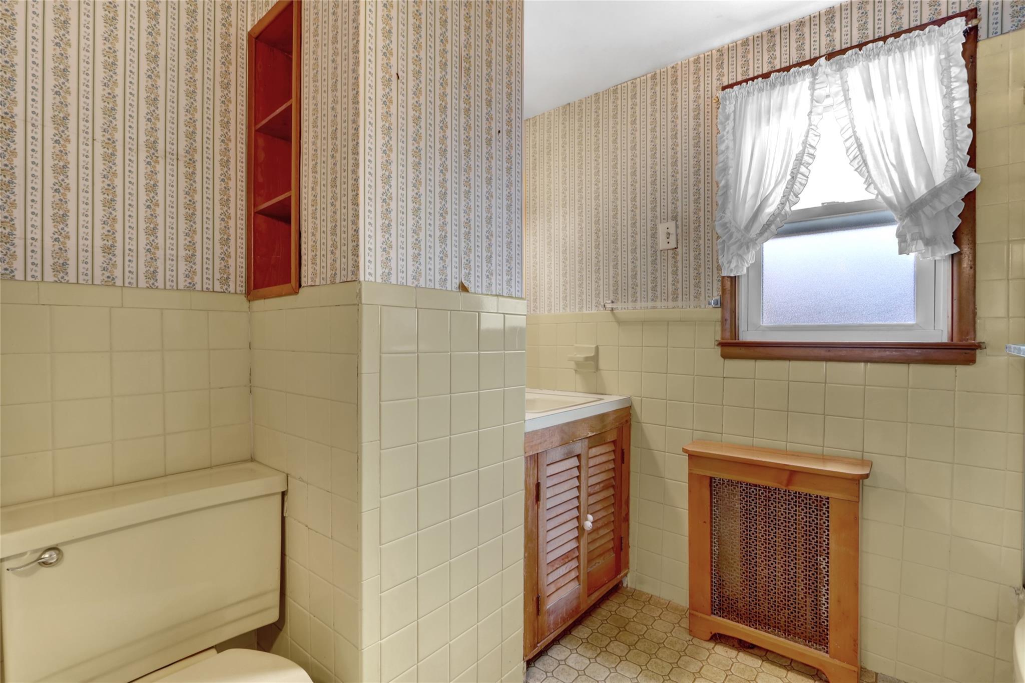 Single Family Walton  Nassau County, NY 11553, MLS-854447-21