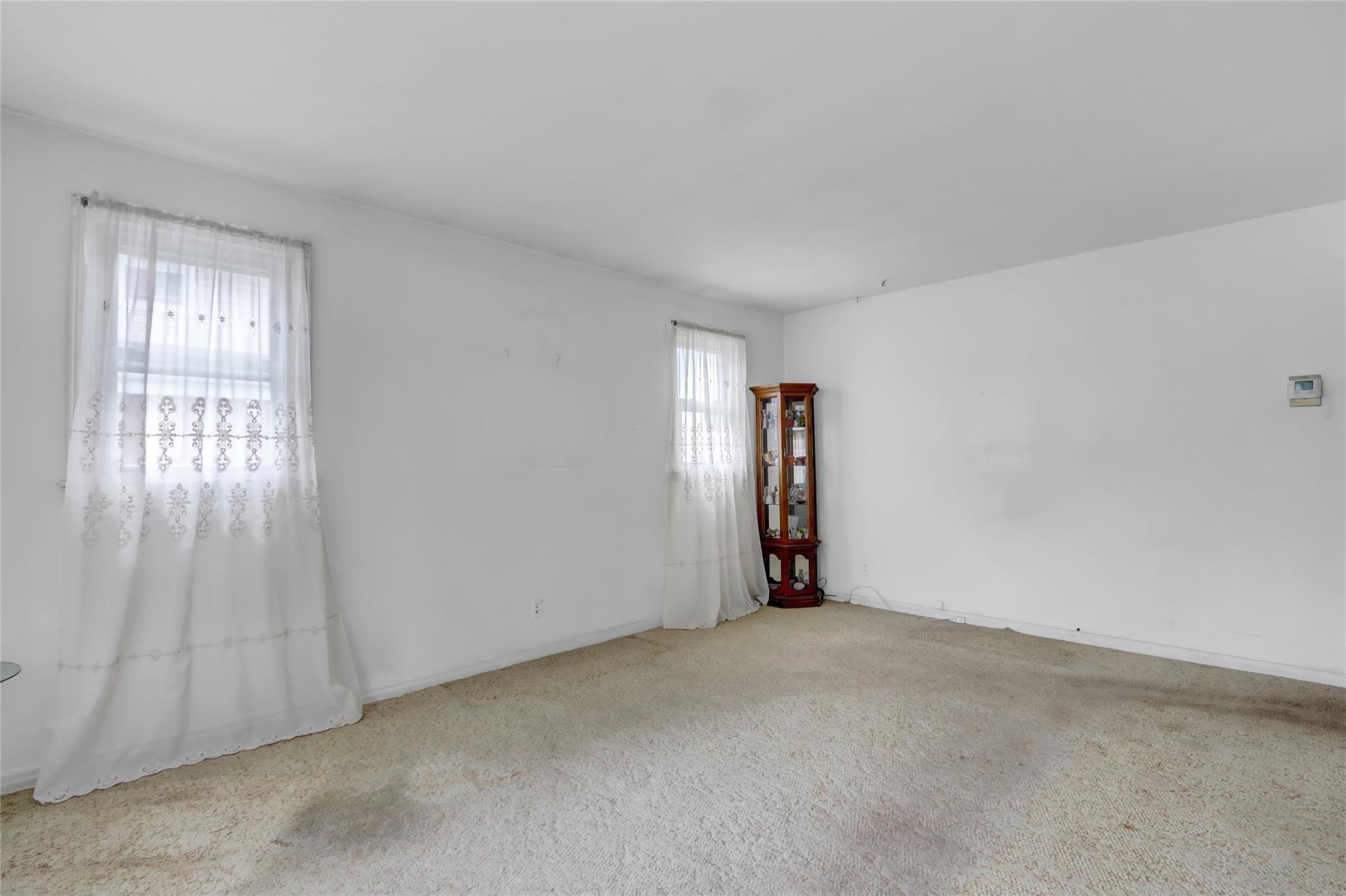 Single Family Walton  Nassau County, NY 11553, MLS-854447-4