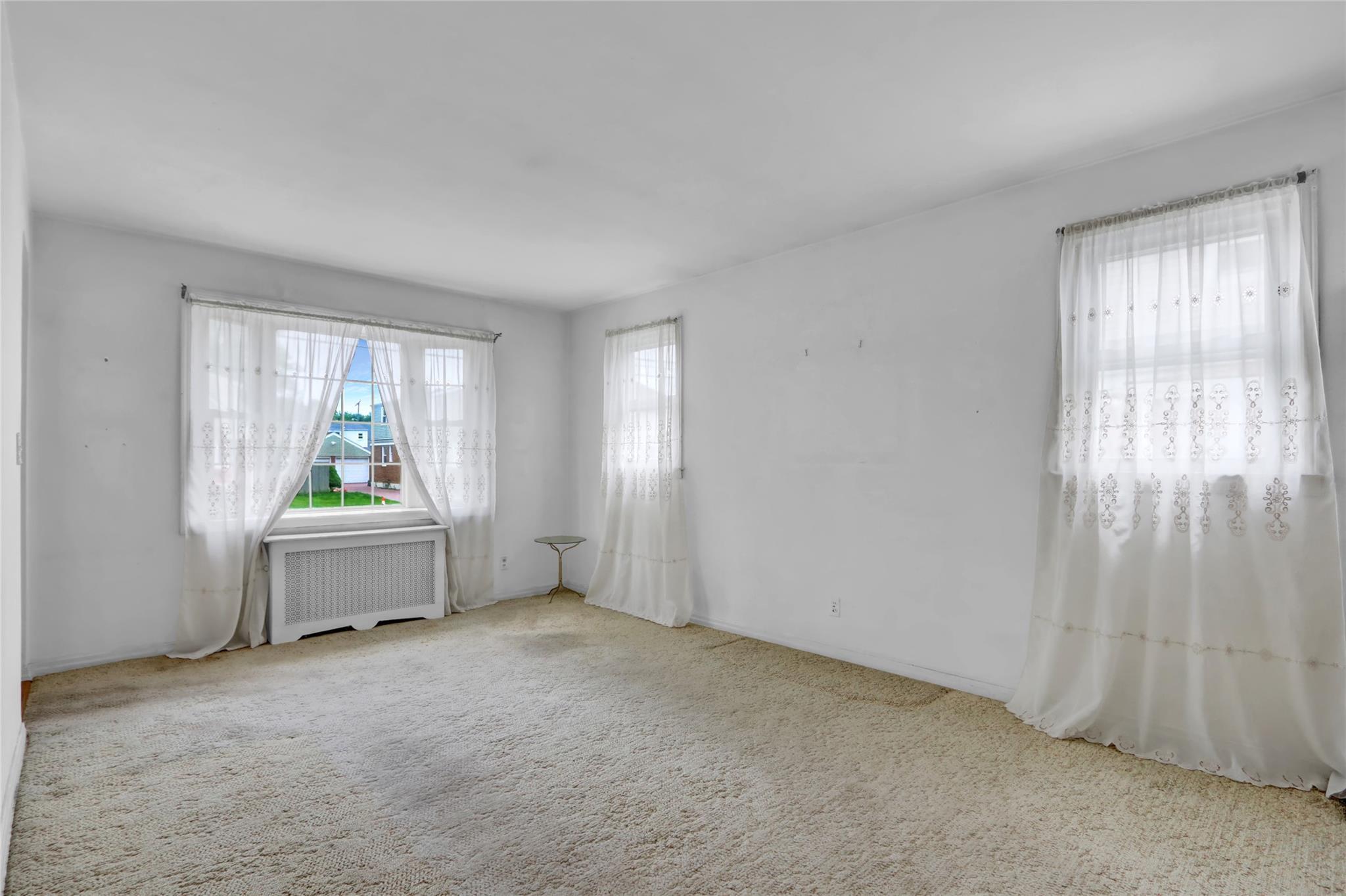 Single Family Walton  Nassau County, NY 11553, MLS-854447-6