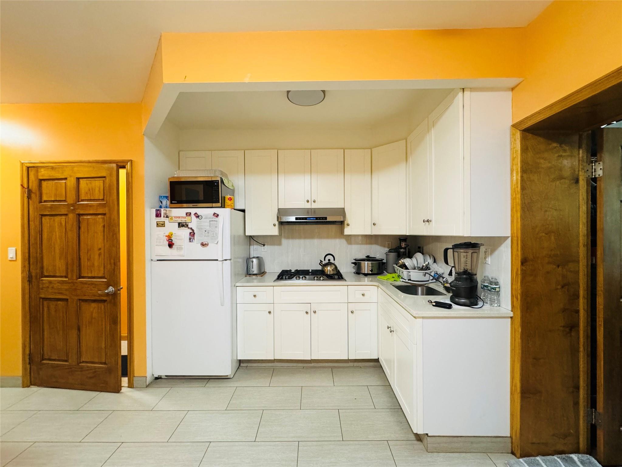 Single Family Tabor  Brooklyn, NY 11219, MLS-854462-27