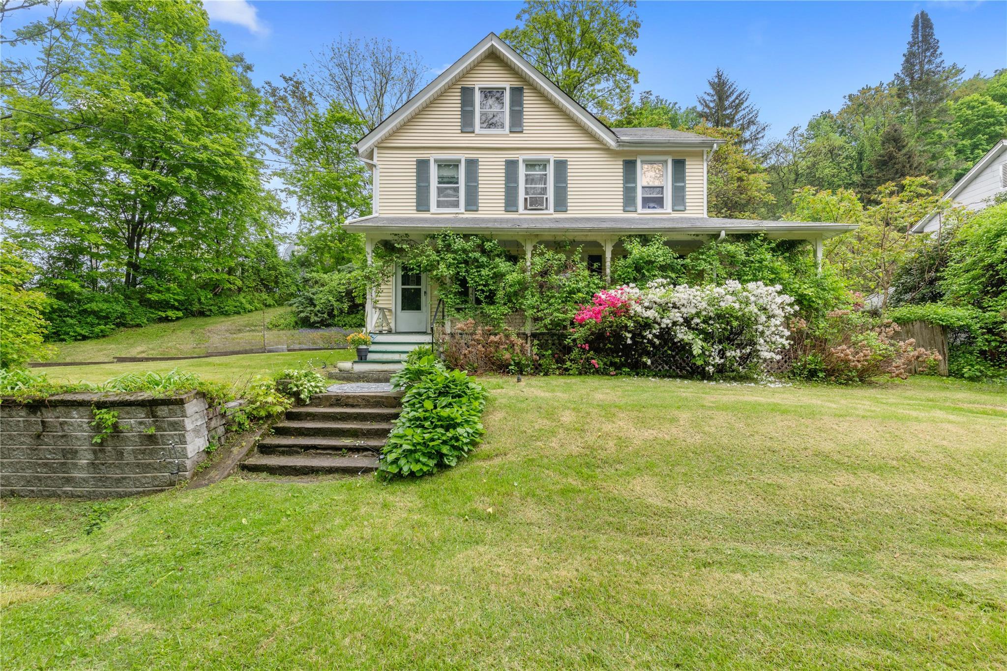 Single Family Juengstville  Westchester County, NY 10519, MLS-854469-14