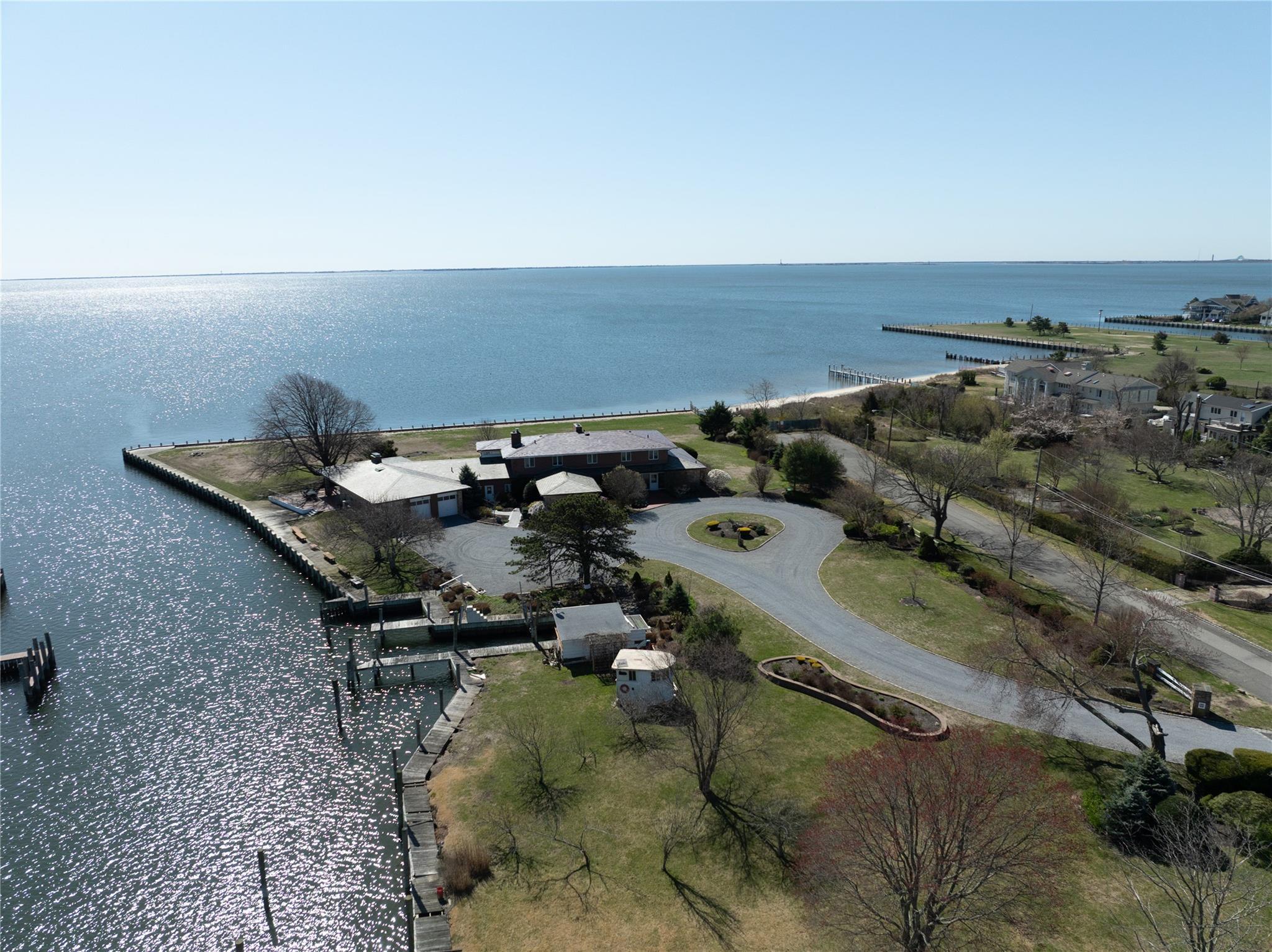 Single Family West  Suffolk County, NY 11706, MLS-854479-10