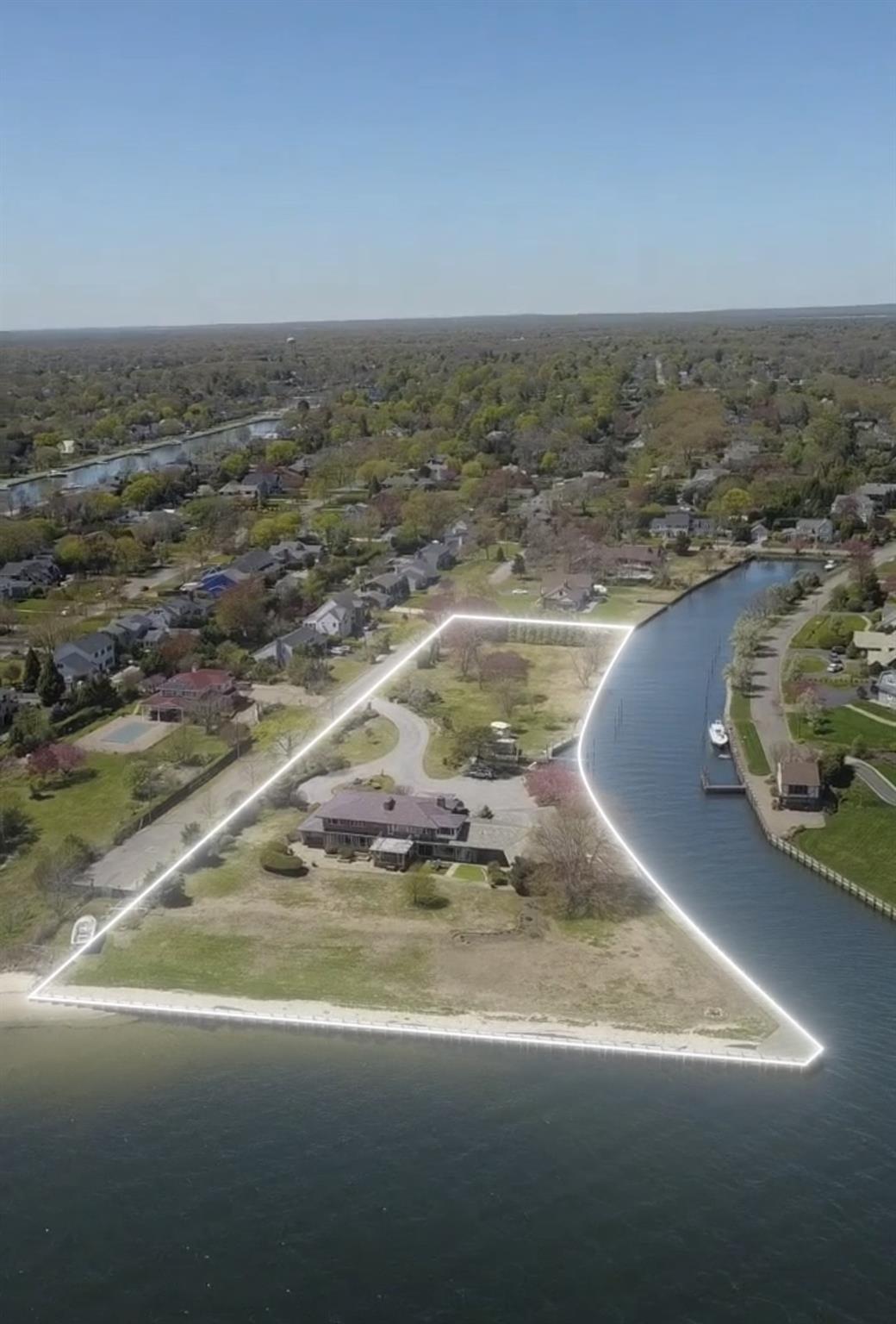 Single Family West  Suffolk County, NY 11706, MLS-854479-18