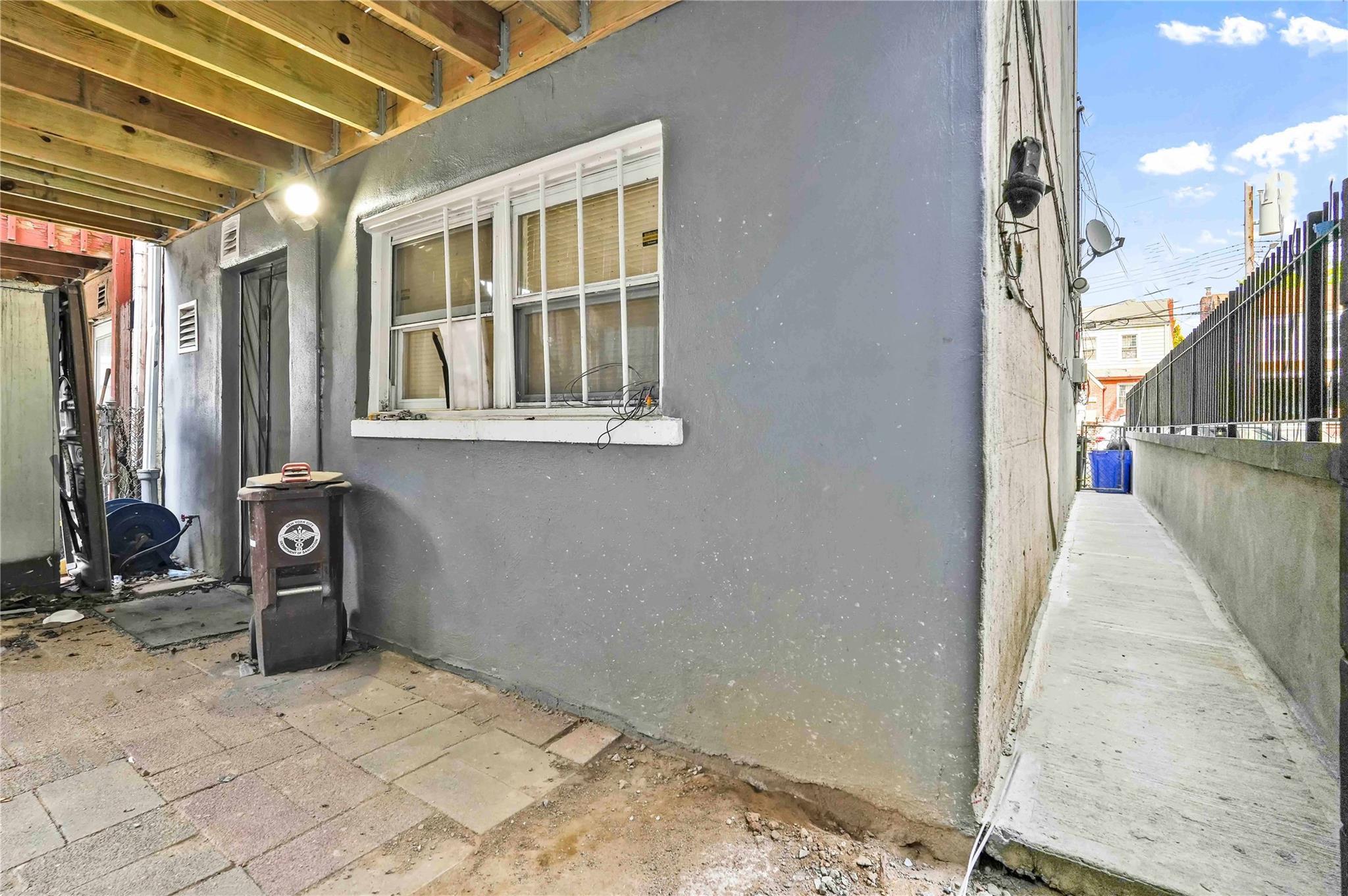 Single Family Colden  Bronx, NY 10469, MLS-854492-24