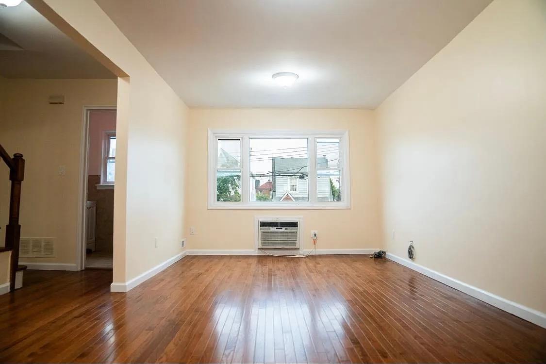 Single Family Colden  Bronx, NY 10469, MLS-854492-5