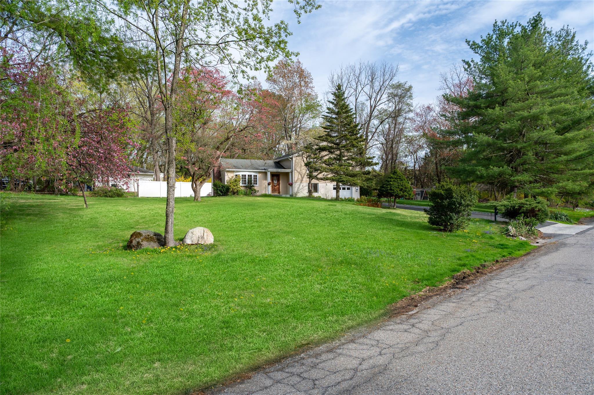 Single Family Kathleen  Westchester County, NY 10549, MLS-854508-2