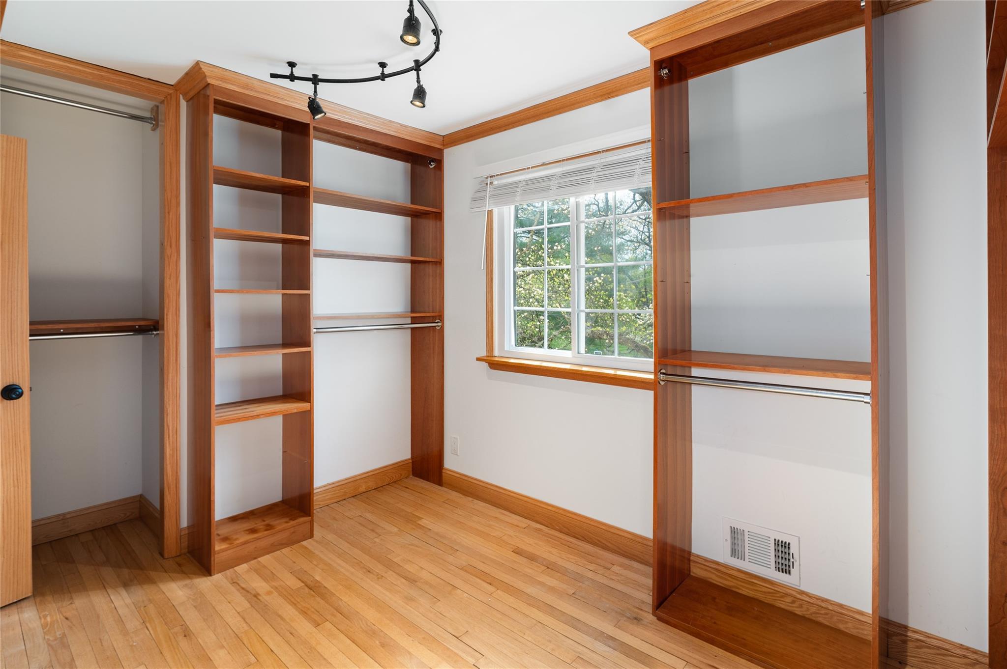 Single Family Kathleen  Westchester County, NY 10549, MLS-854508-24
