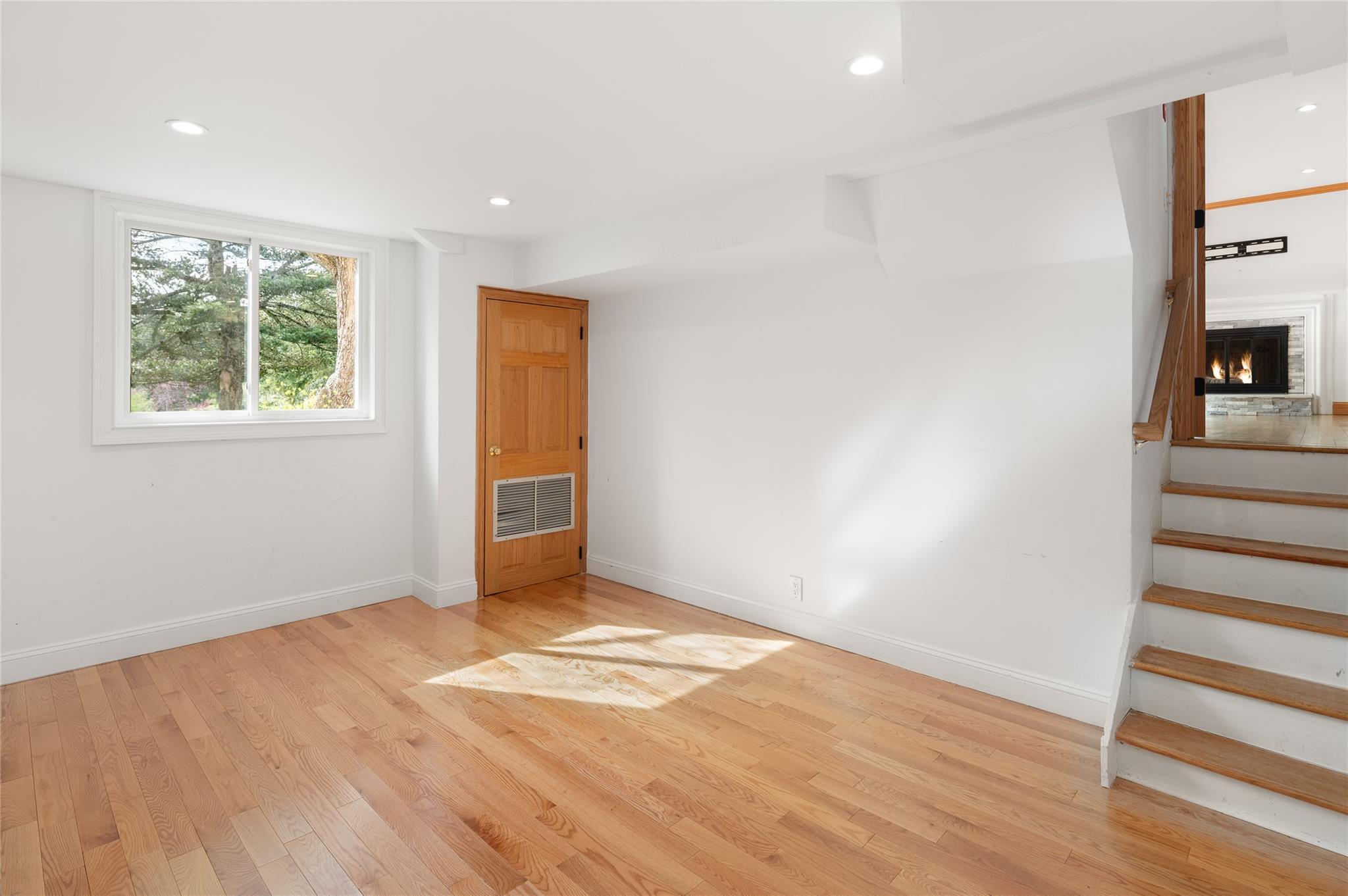 Single Family Kathleen  Westchester County, NY 10549, MLS-854508-32