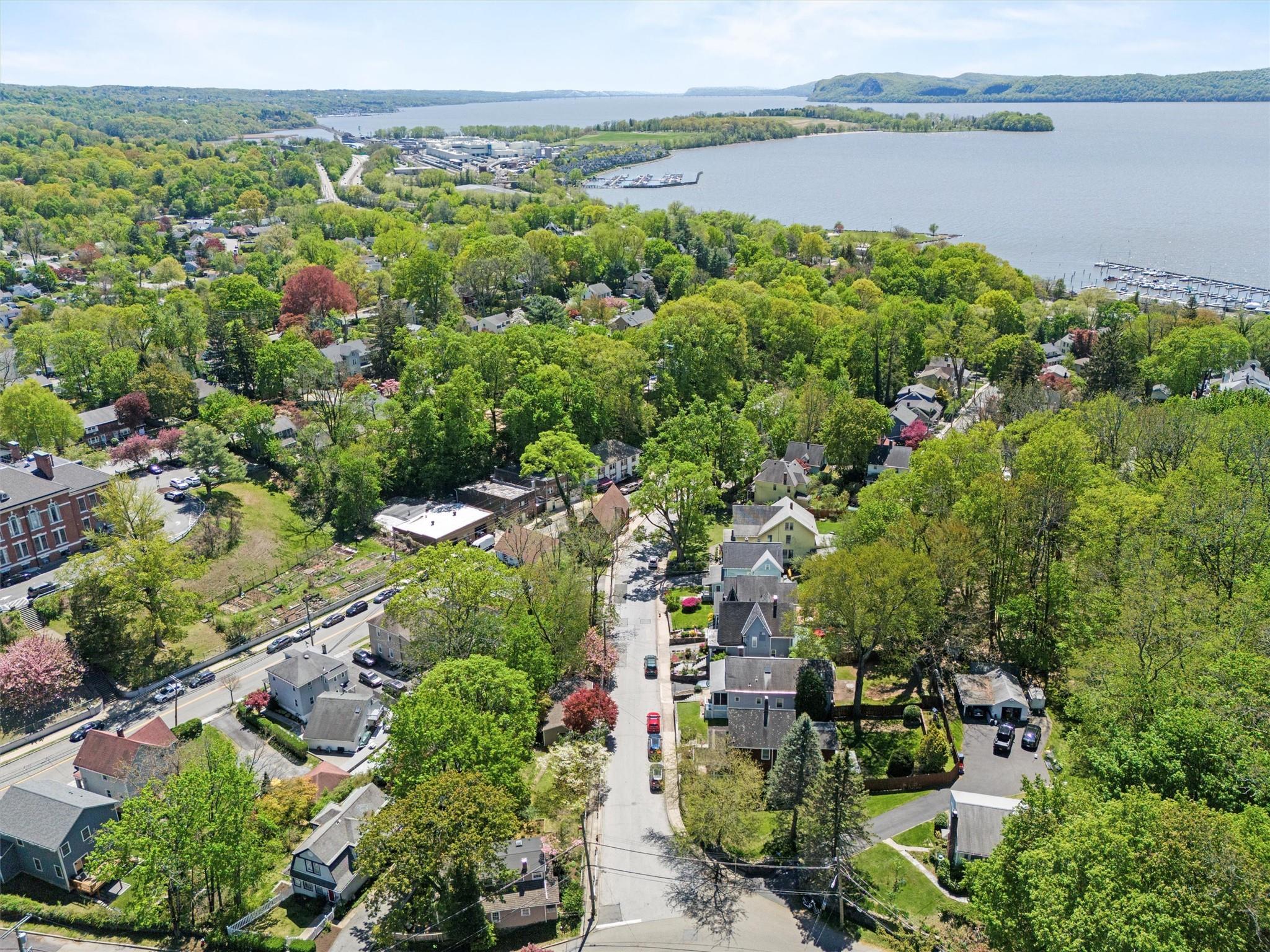 Single Family Terrace  Westchester County, NY 10520, MLS-854529-37