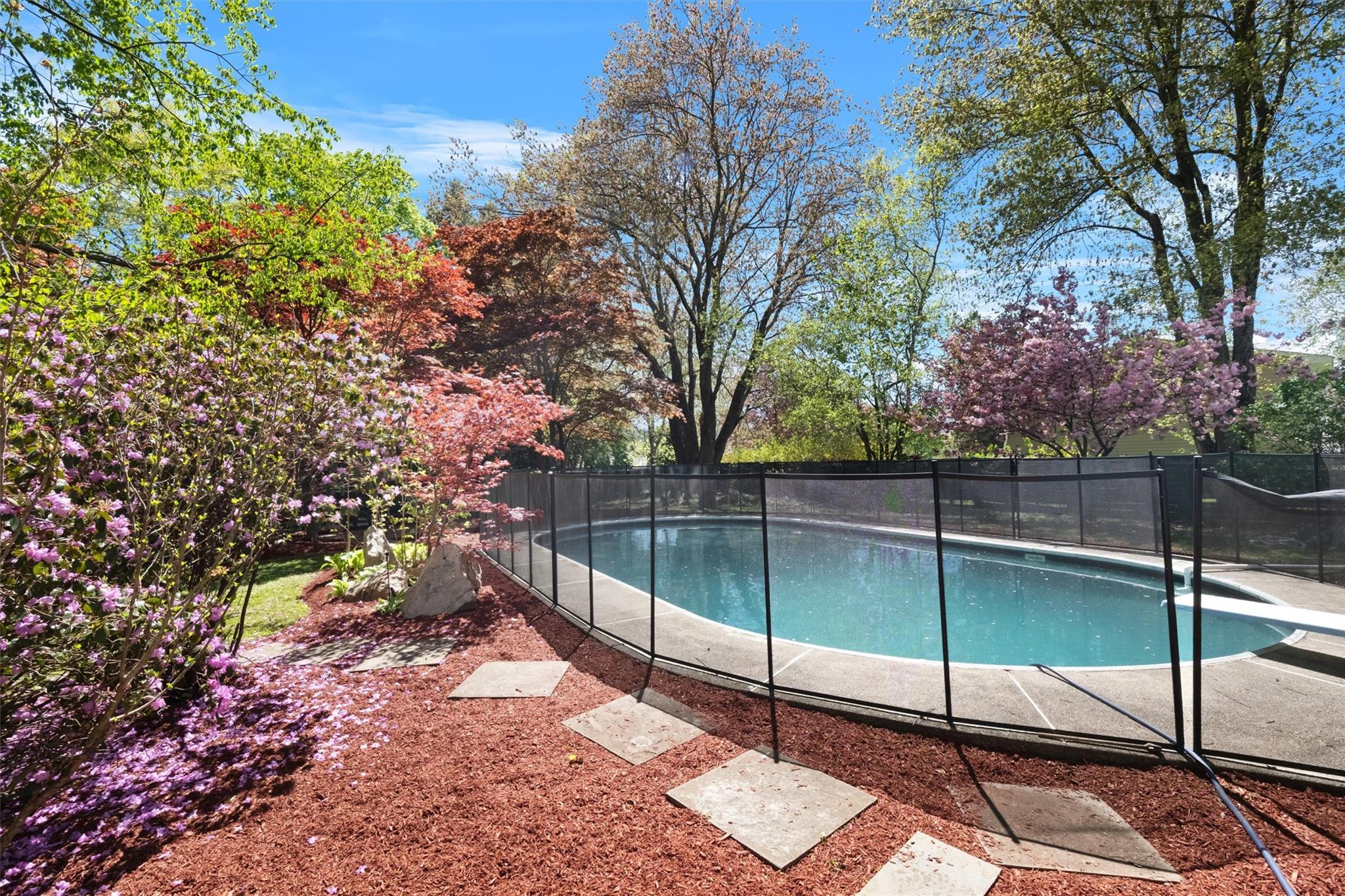 Single Family Quaker Church  Westchester County, NY 10598, MLS-854563-37