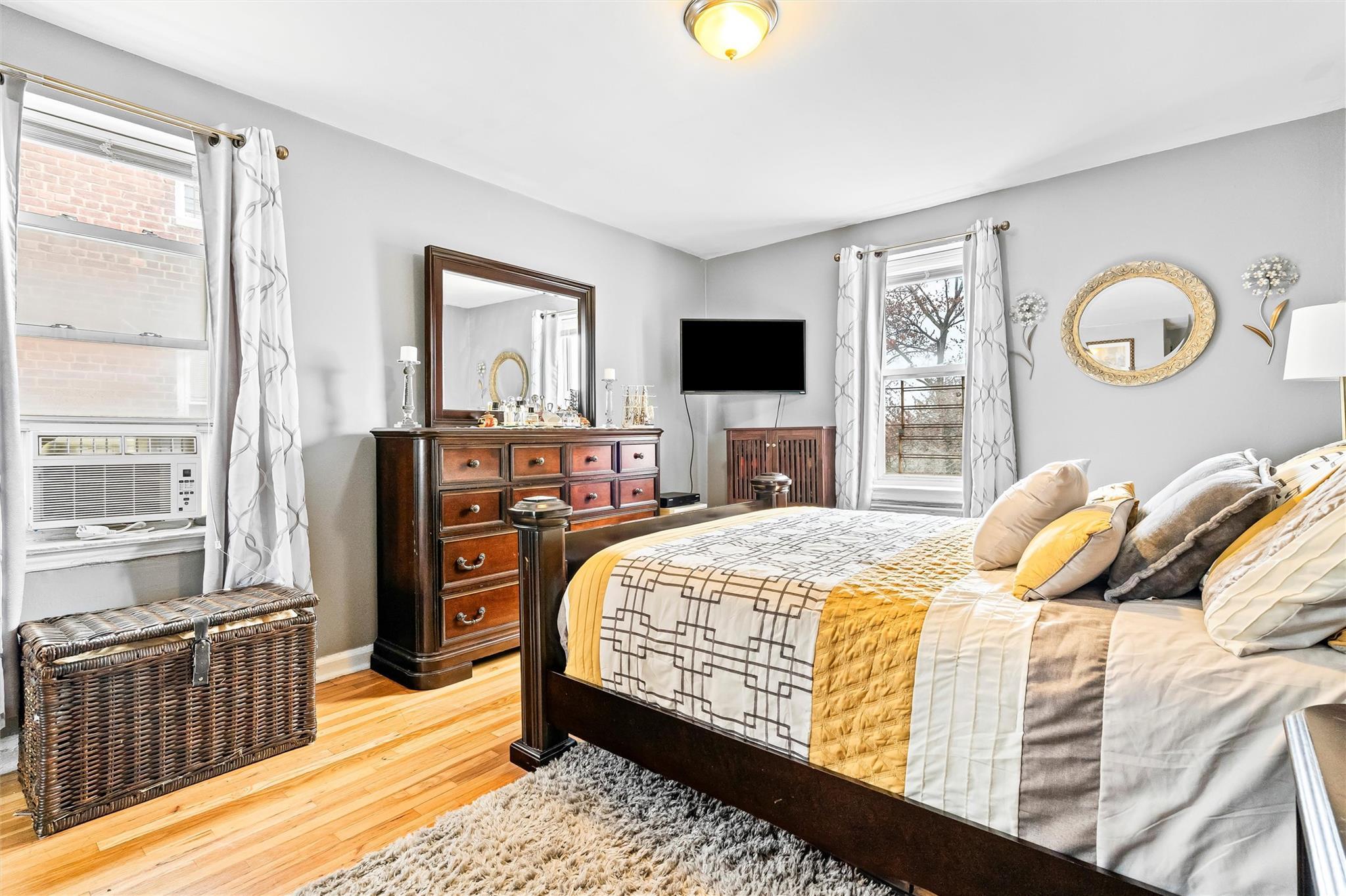 Coop Barnes  Bronx, NY 10462, MLS-854571-22