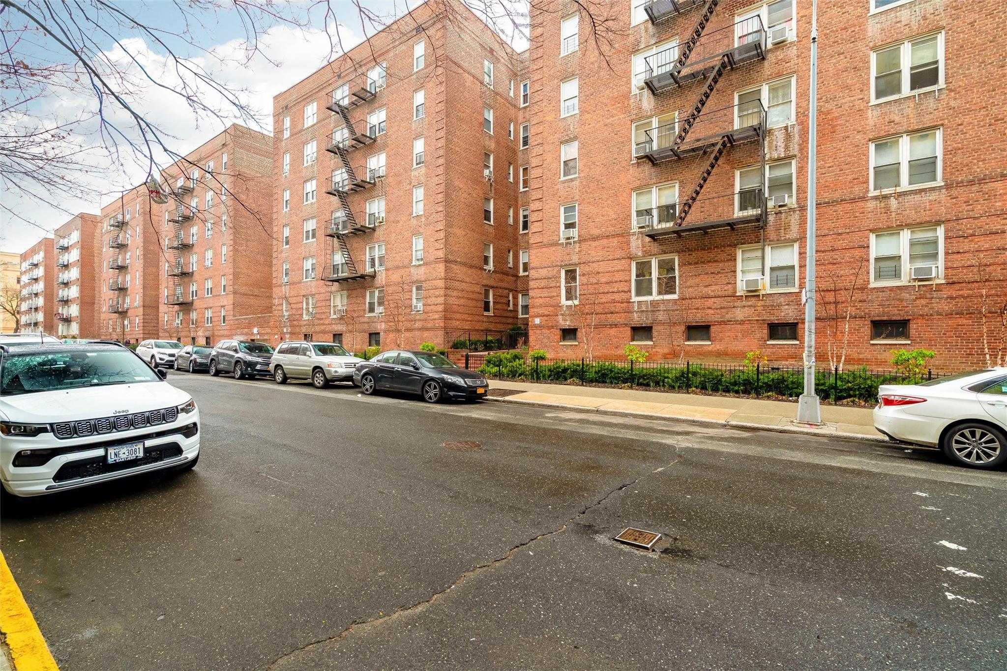 Coop Barnes  Bronx, NY 10462, MLS-854571-31