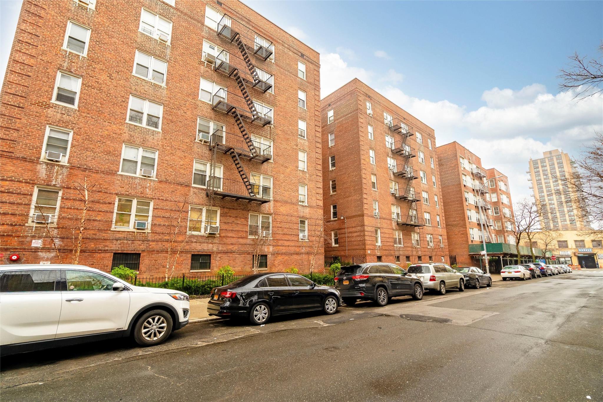 Coop Barnes  Bronx, NY 10462, MLS-854571-32