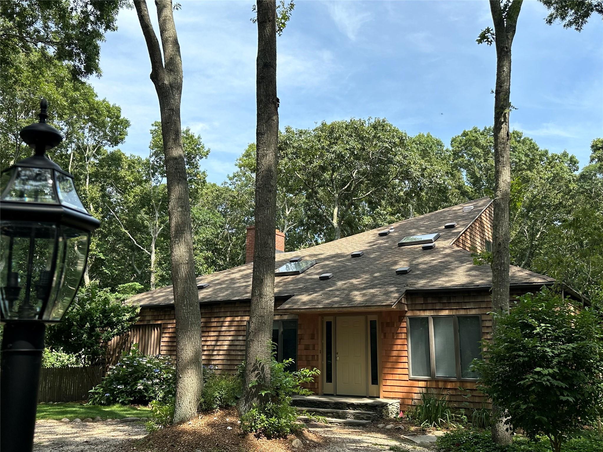 Apartment in Southampton - Noyac  Suffolk County, NY 11976