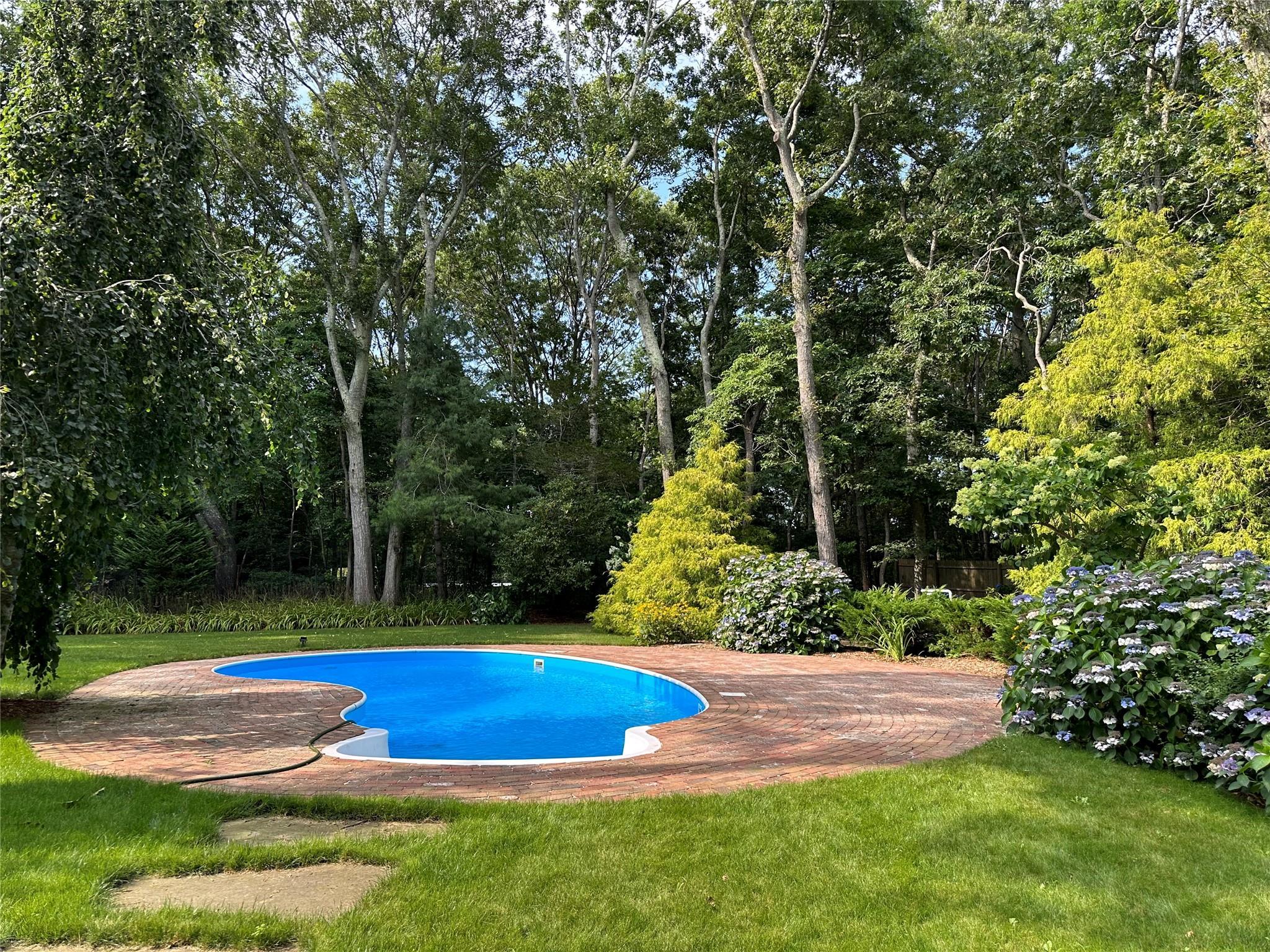Apartment Noyac  Suffolk County, NY 11976, MLS-854584-15