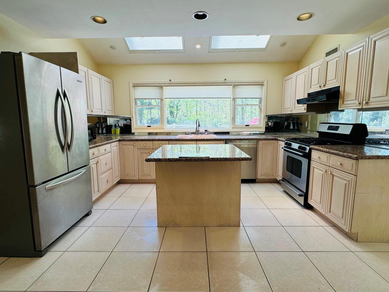 Single Family Cliff  Suffolk County, NY 11777, MLS-854591-13