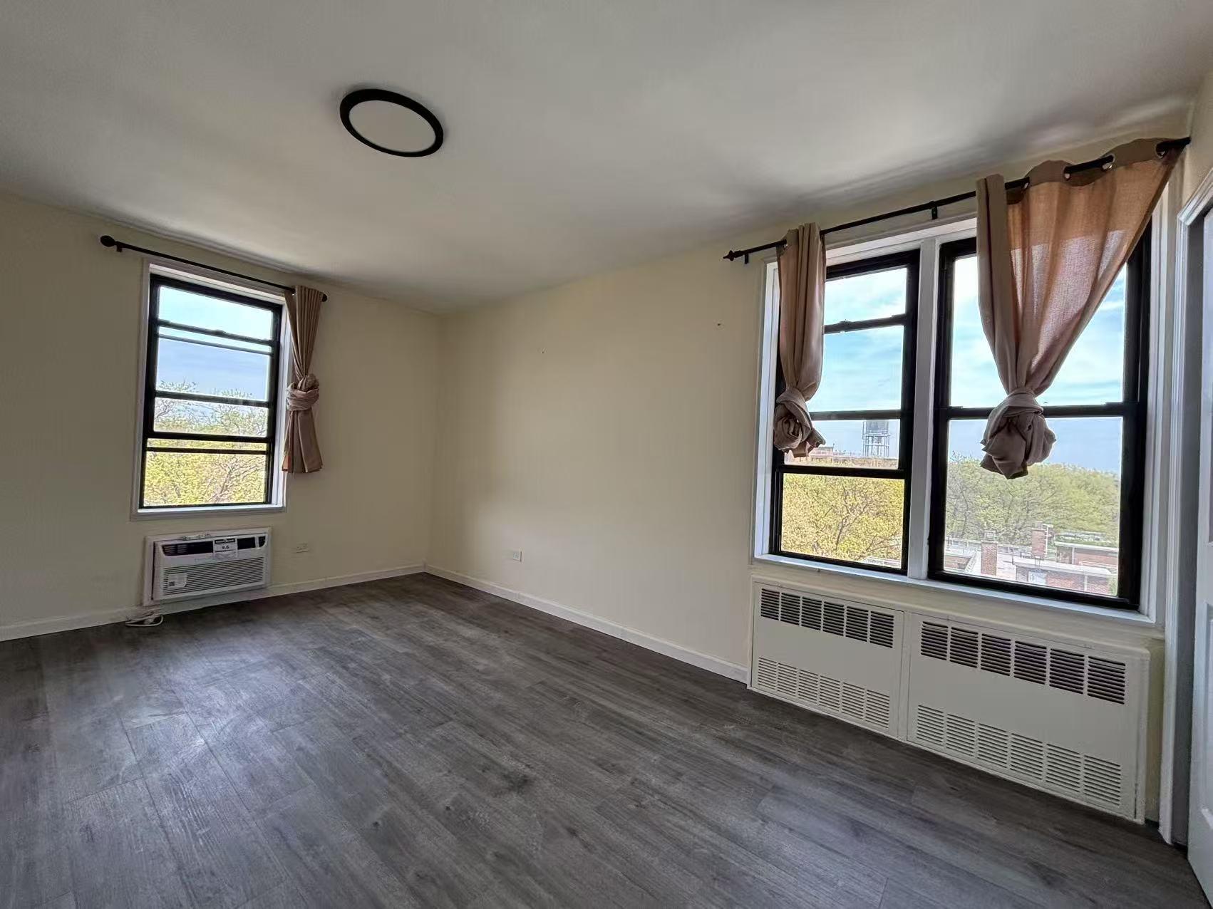 Apartment Melbourne  Queens, NY 11367, MLS-854637-10