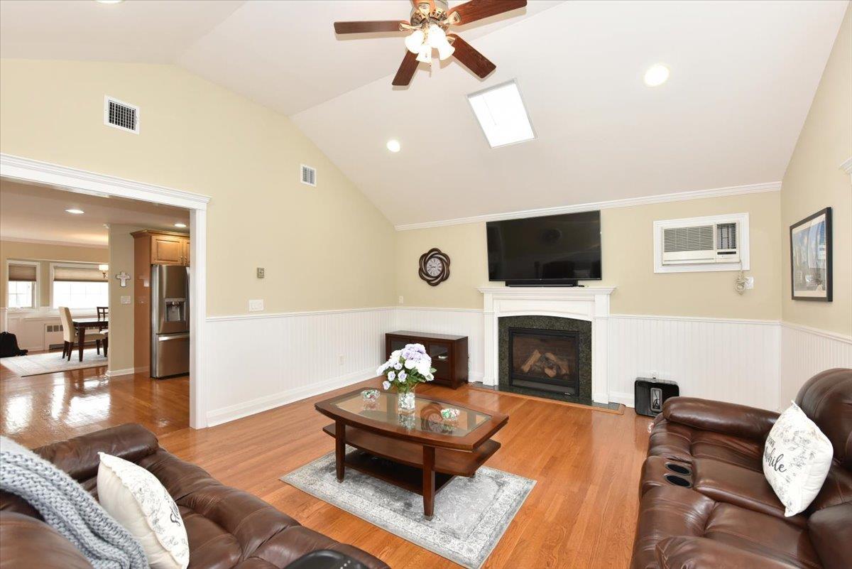 Single Family Park  Nassau County, NY 11762, MLS-854638-12