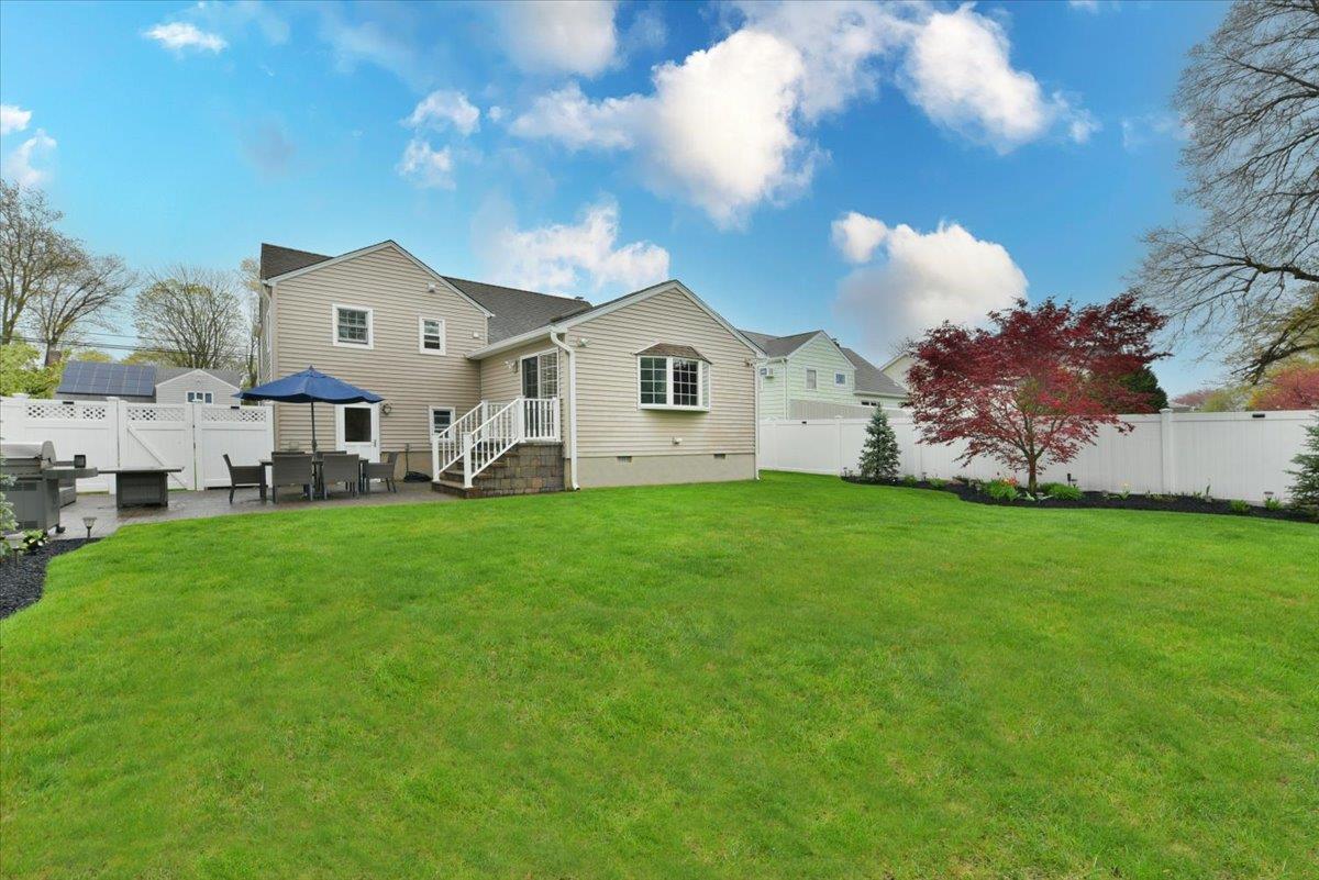 Single Family Park  Nassau County, NY 11762, MLS-854638-25