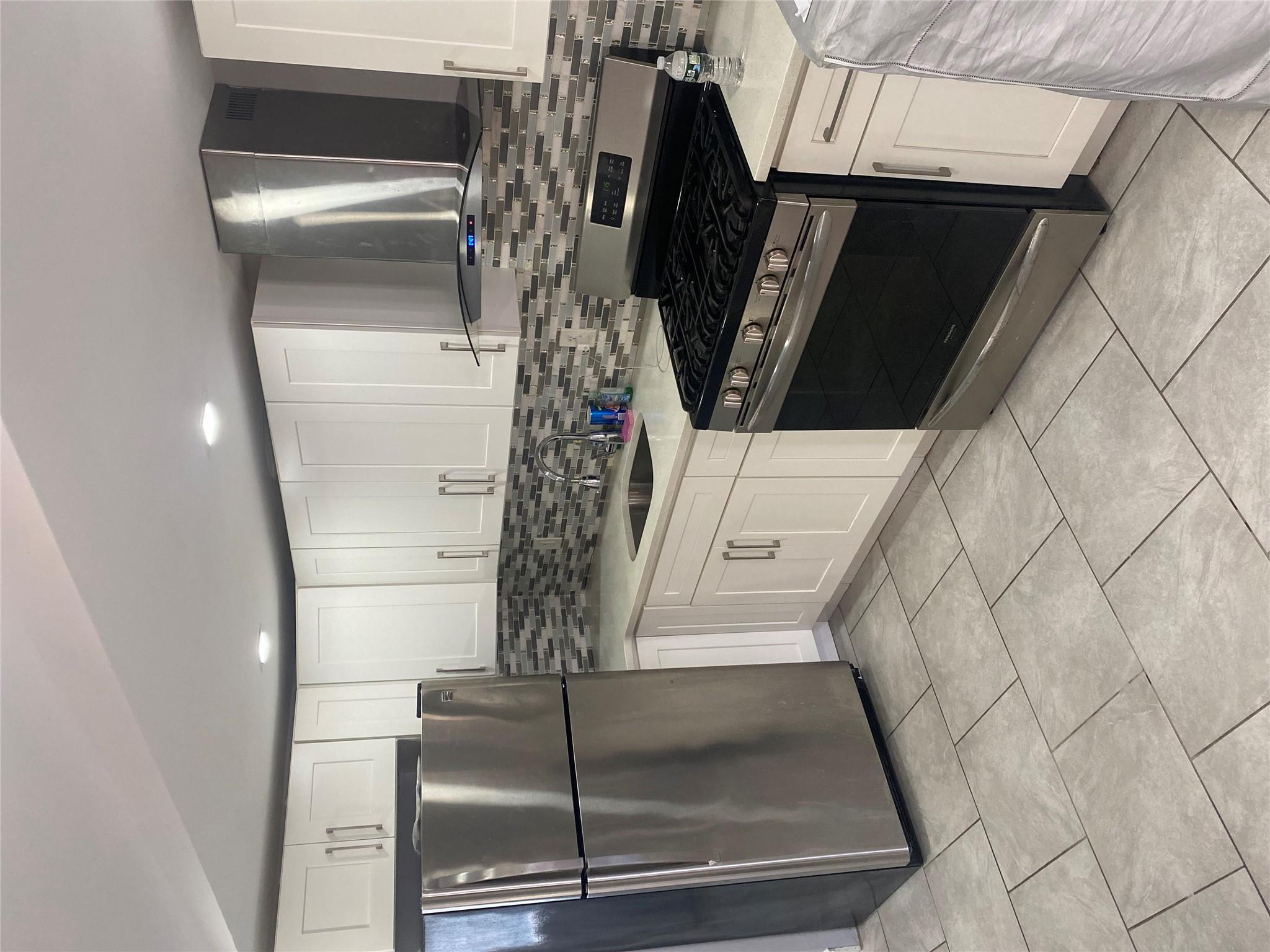 Single Family Robinson  Bronx, NY 10465, MLS-854644-13
