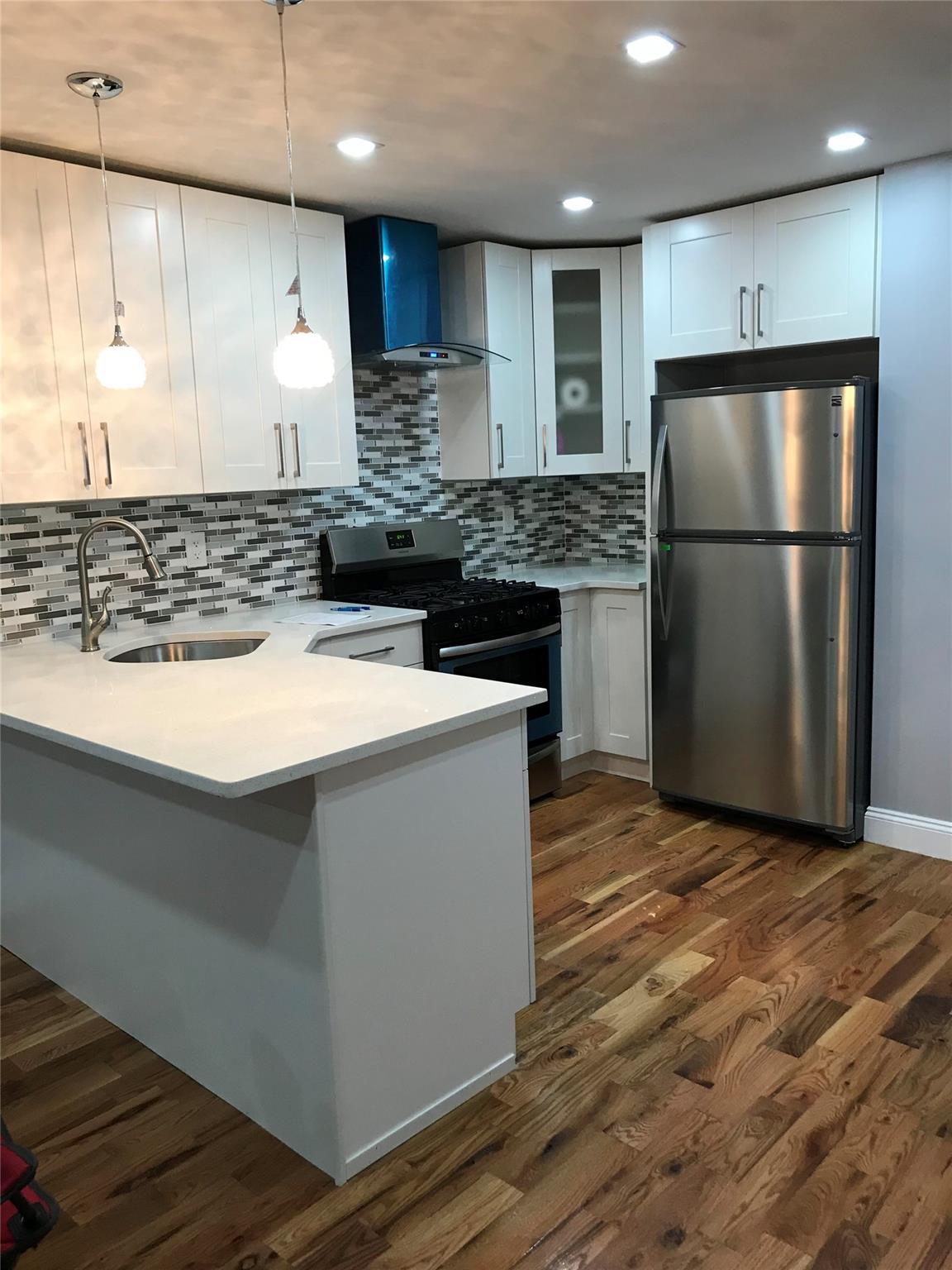 Single Family Robinson  Bronx, NY 10465, MLS-854644-2