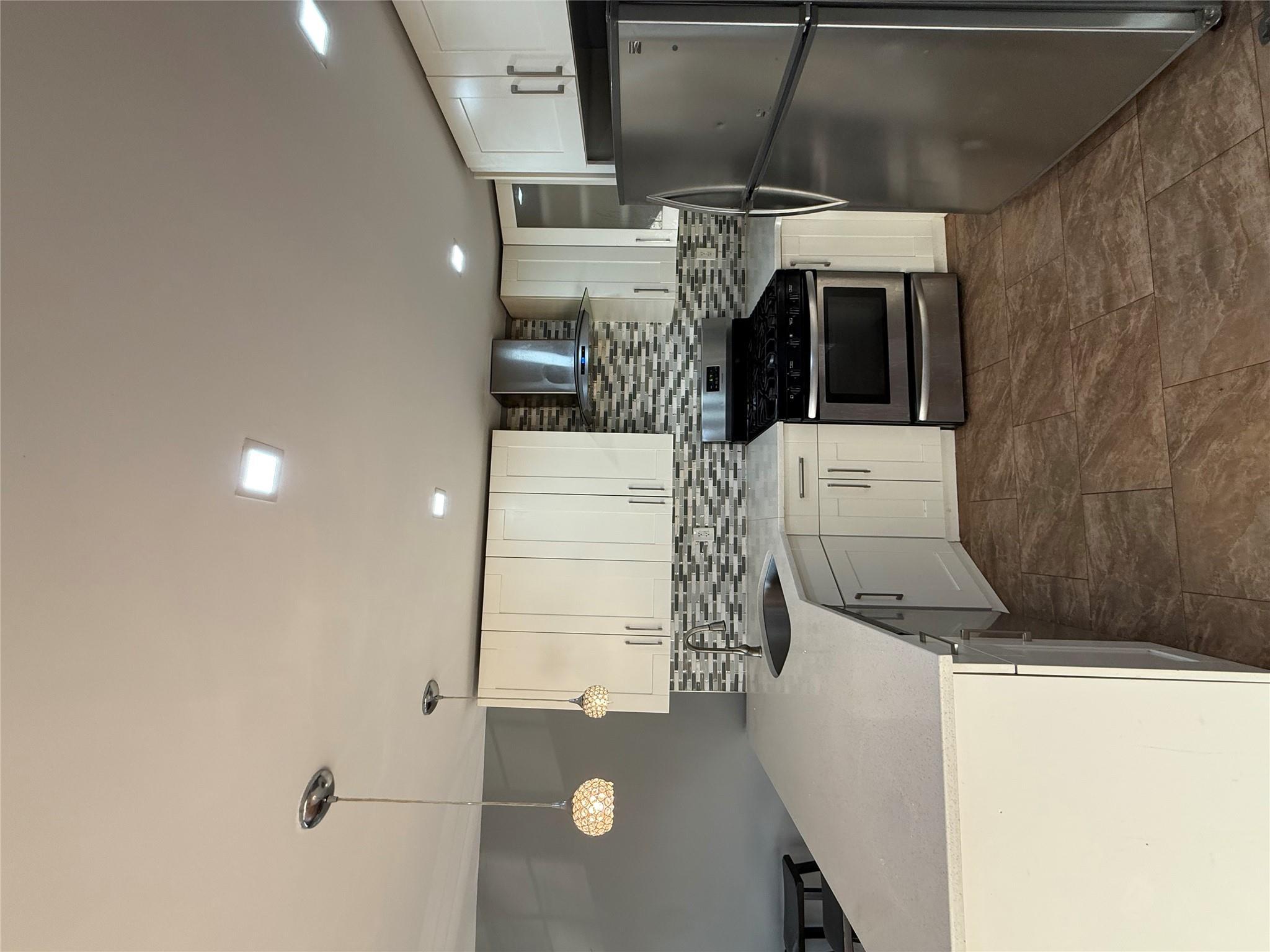 Single Family Robinson  Bronx, NY 10465, MLS-854644-3