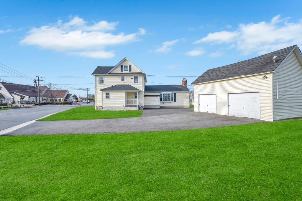 Single Family Central  Nassau County, NY 11714, MLS-854648-41