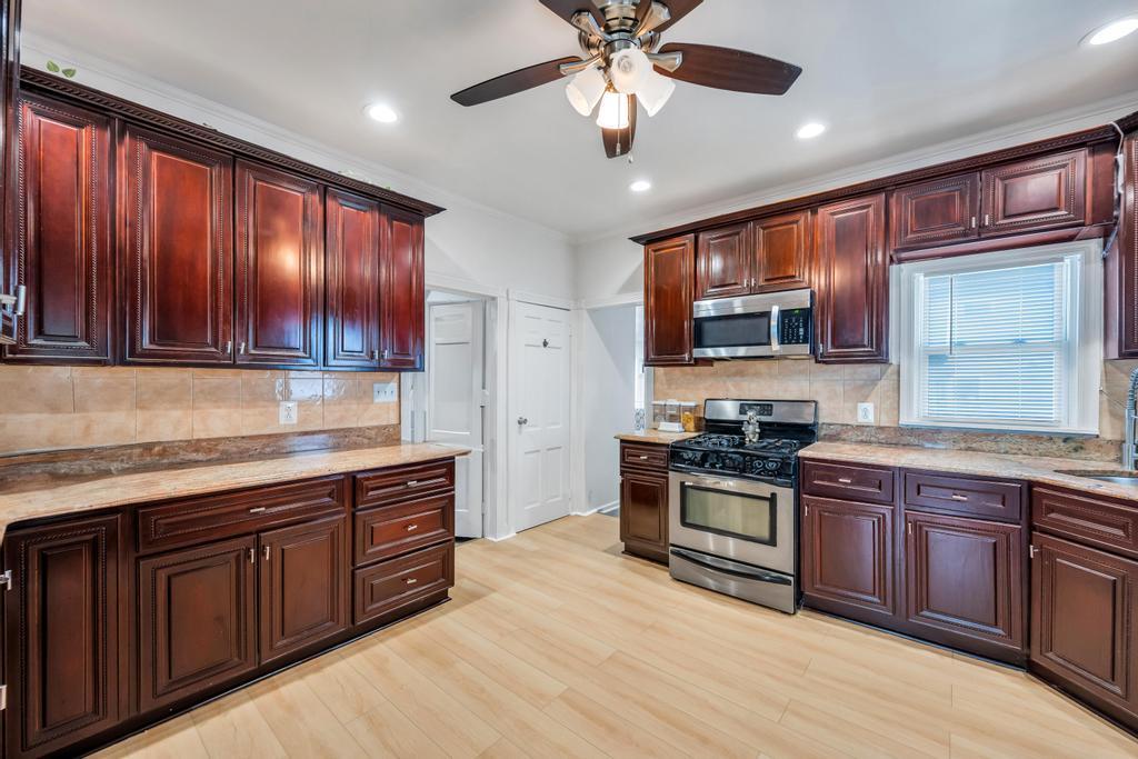 Single Family Central  Nassau County, NY 11714, MLS-854648-5