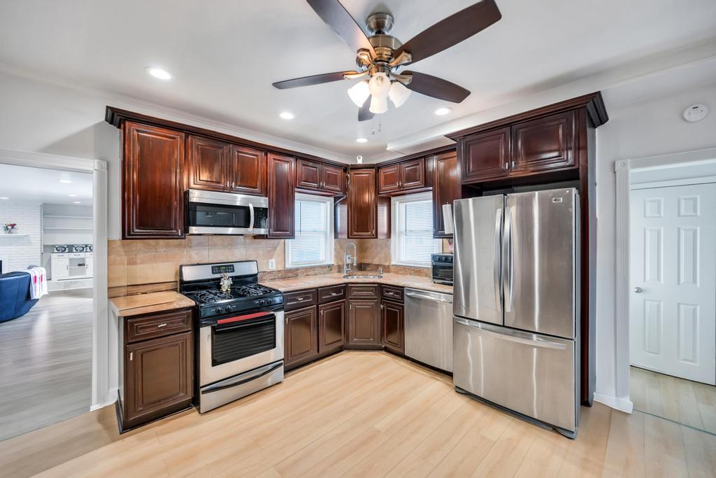 Single Family Central  Nassau County, NY 11714, MLS-854648-6