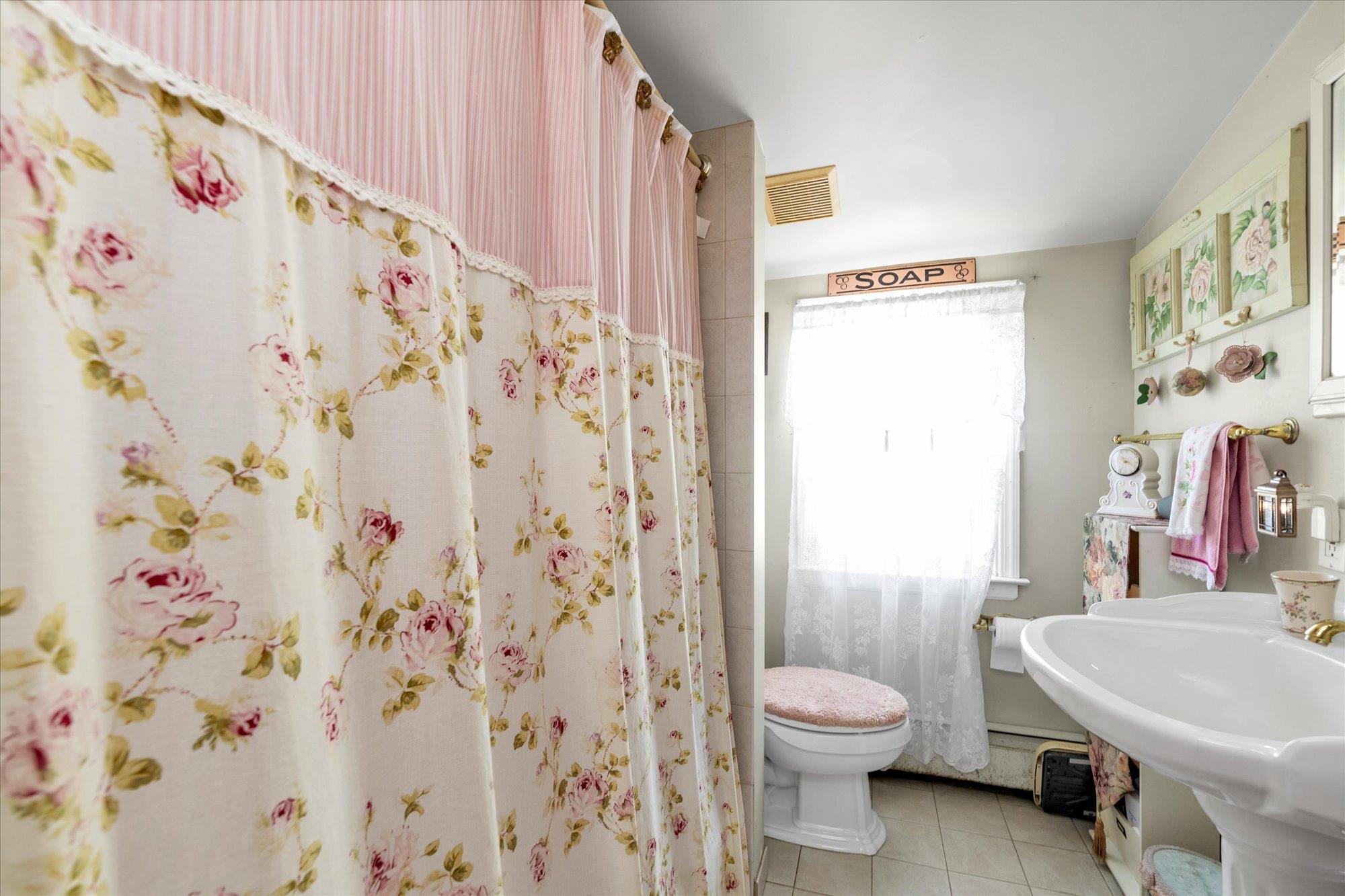 Single Family Westlake  Nassau County, NY 11572, MLS-854666-12