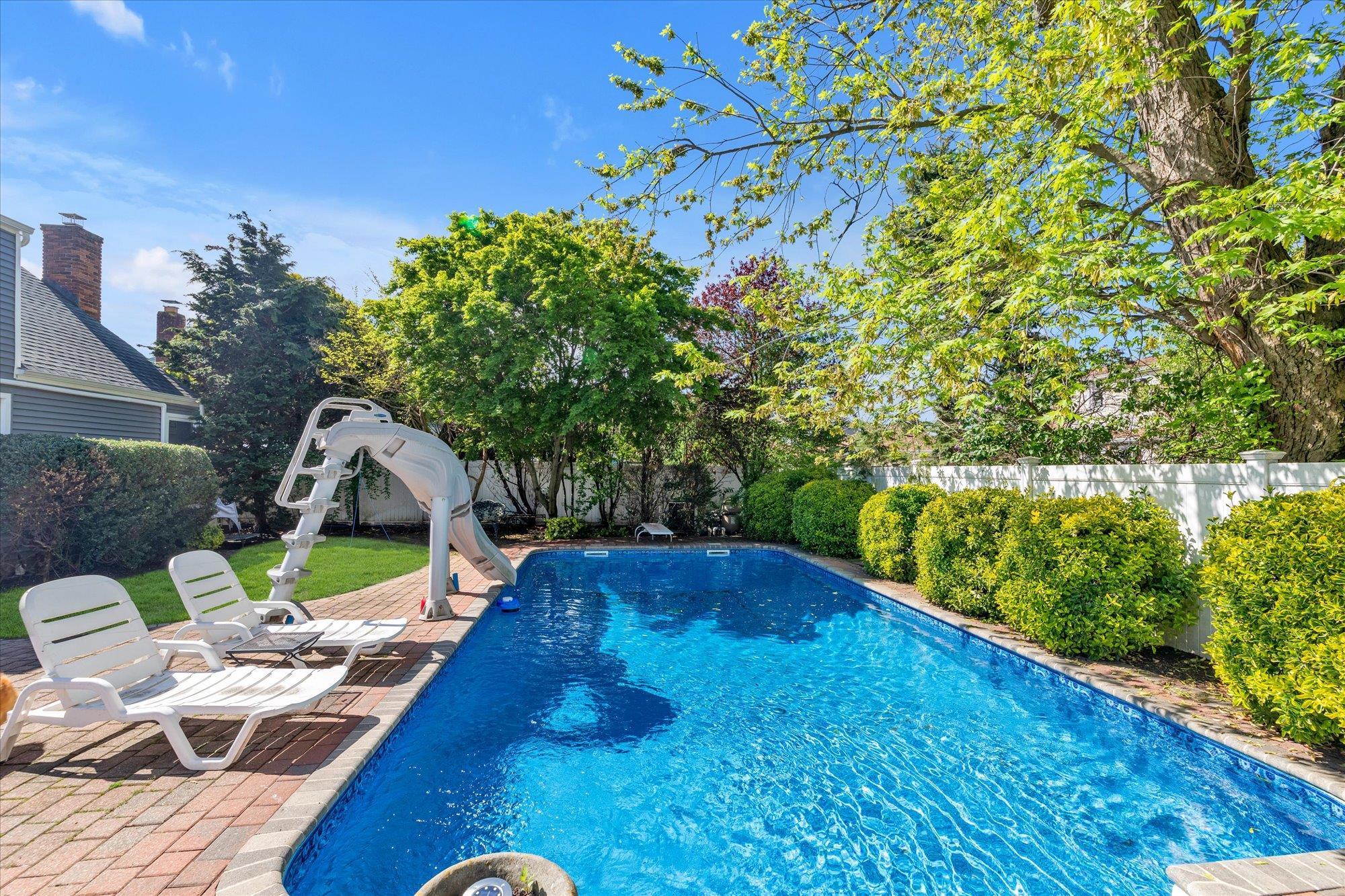 Single Family Westlake  Nassau County, NY 11572, MLS-854666-14