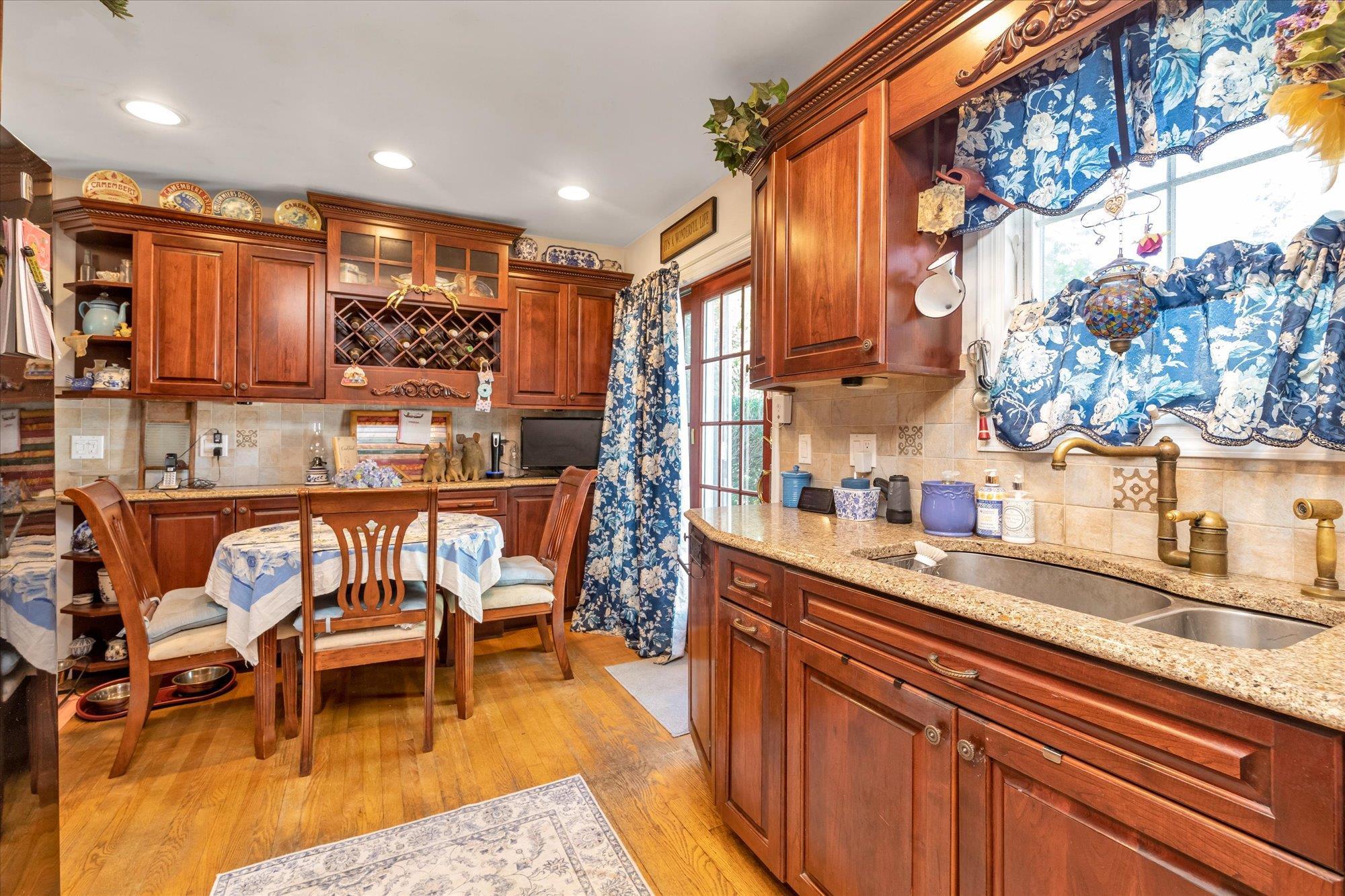 Single Family Westlake  Nassau County, NY 11572, MLS-854666-7