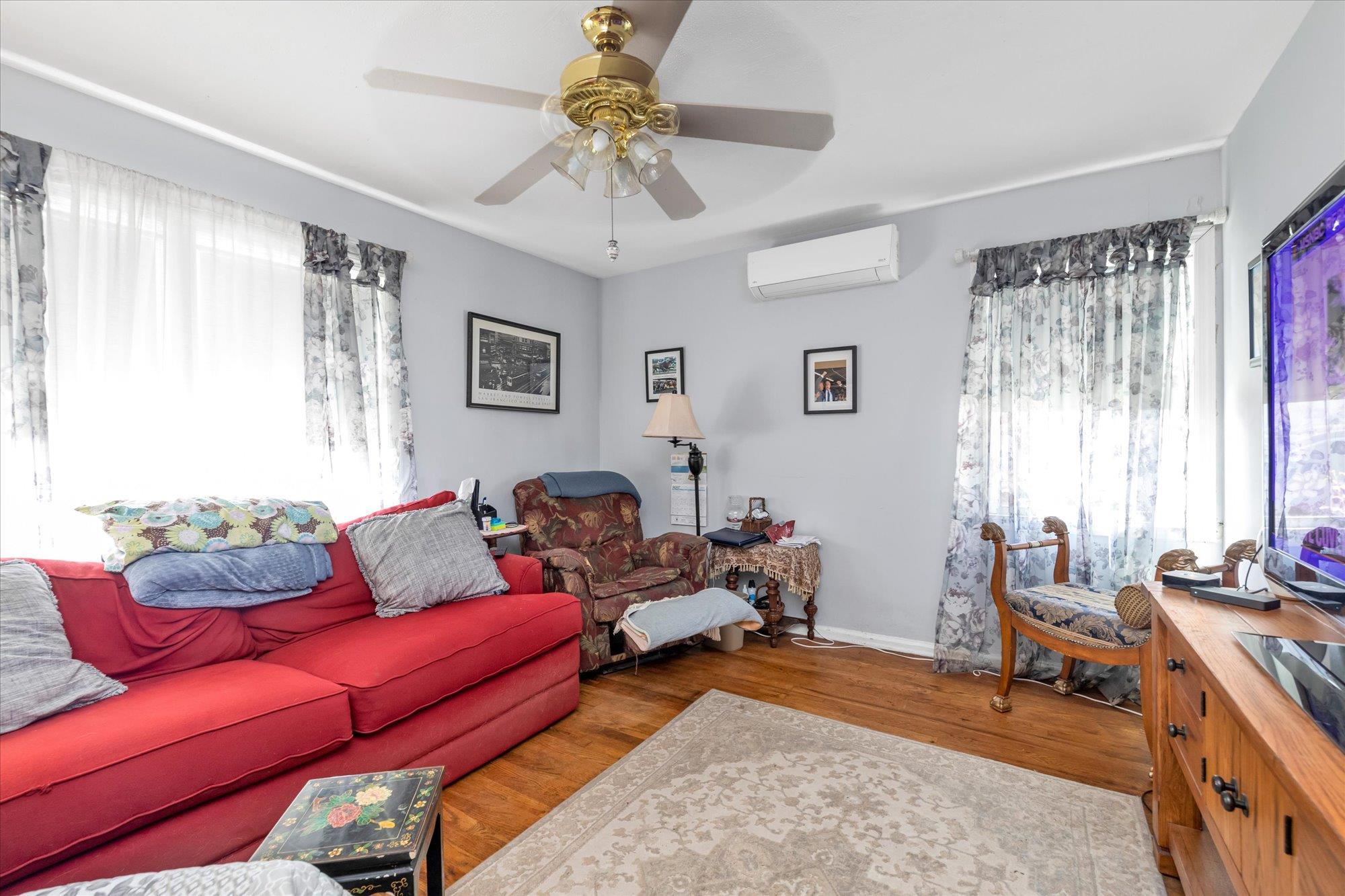 Single Family Westlake  Nassau County, NY 11572, MLS-854666-8