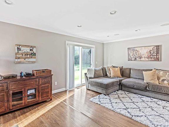 Single Family Carol  Dutchess County, NY 12524, MLS-854687-4