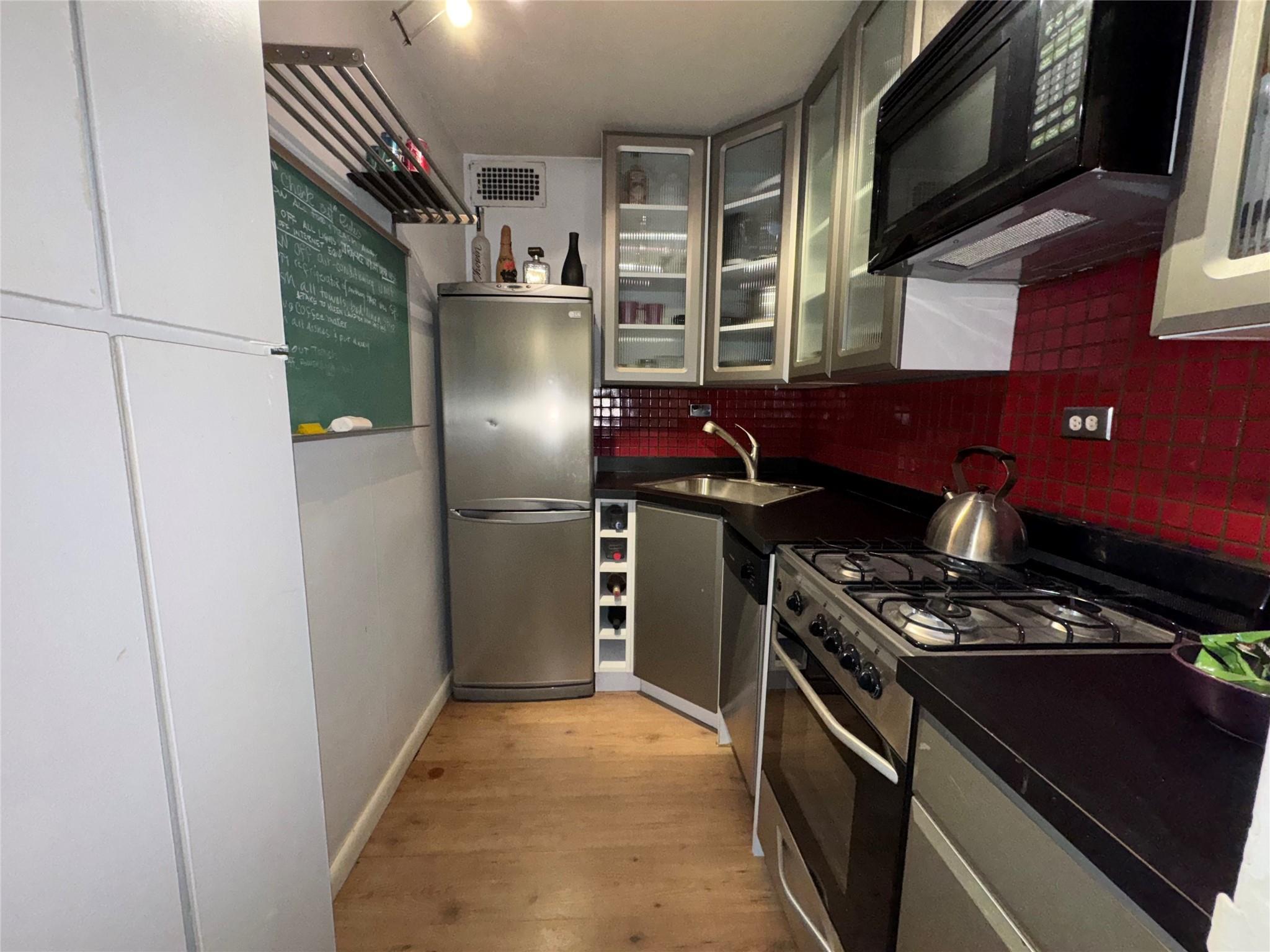 Coop Willoughby Avenue  Brooklyn, NY 11205, MLS-854695-5