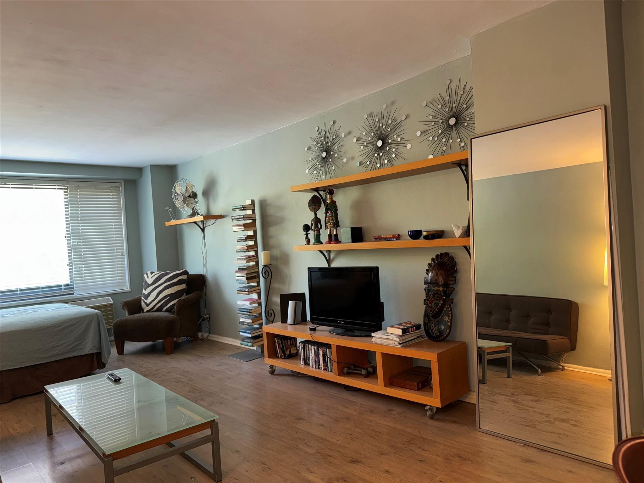 Coop Willoughby Avenue  Brooklyn, NY 11205, MLS-854695-7