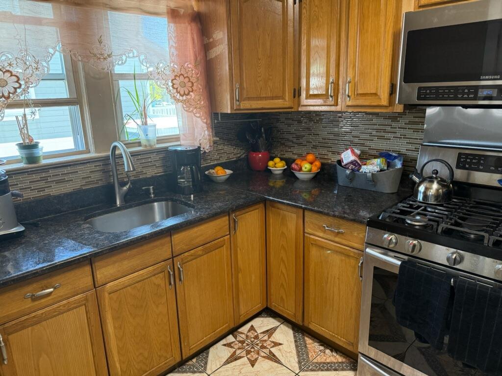 Single Family Steele  Suffolk County, NY 11701, MLS-854696-2