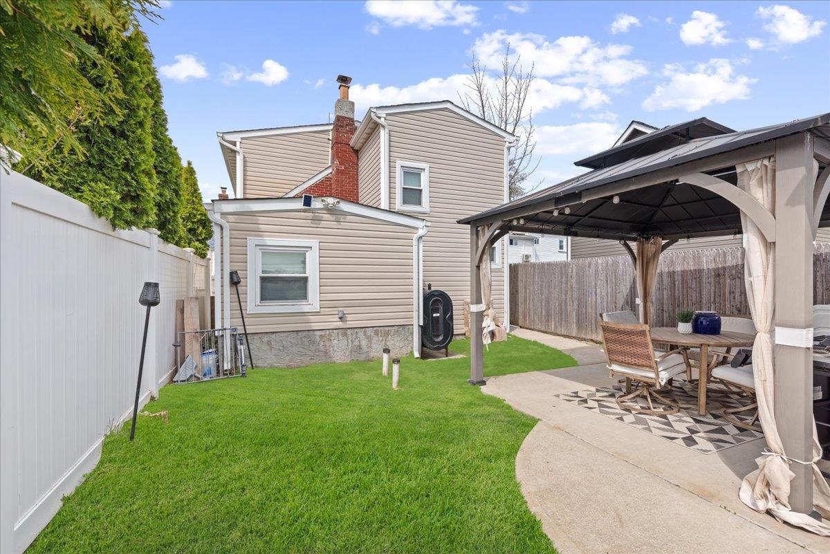 Single Family Cabota  Suffolk County, NY 11726, MLS-854700-25