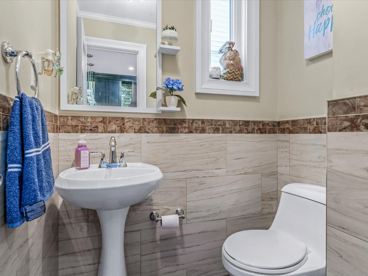 Single Family 64th  Queens, NY 11385, MLS-854712-10