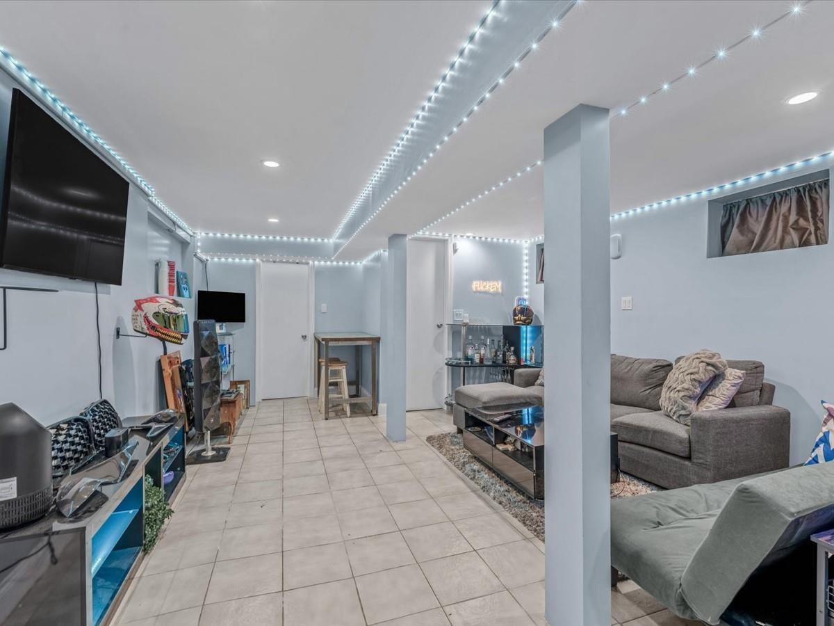 Single Family 64th  Queens, NY 11385, MLS-854712-16