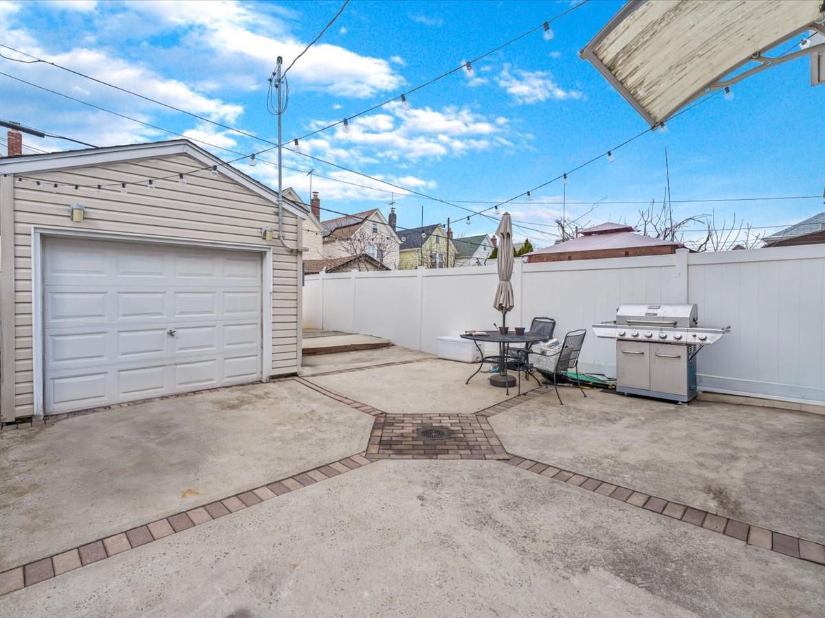 Single Family 64th  Queens, NY 11385, MLS-854712-18